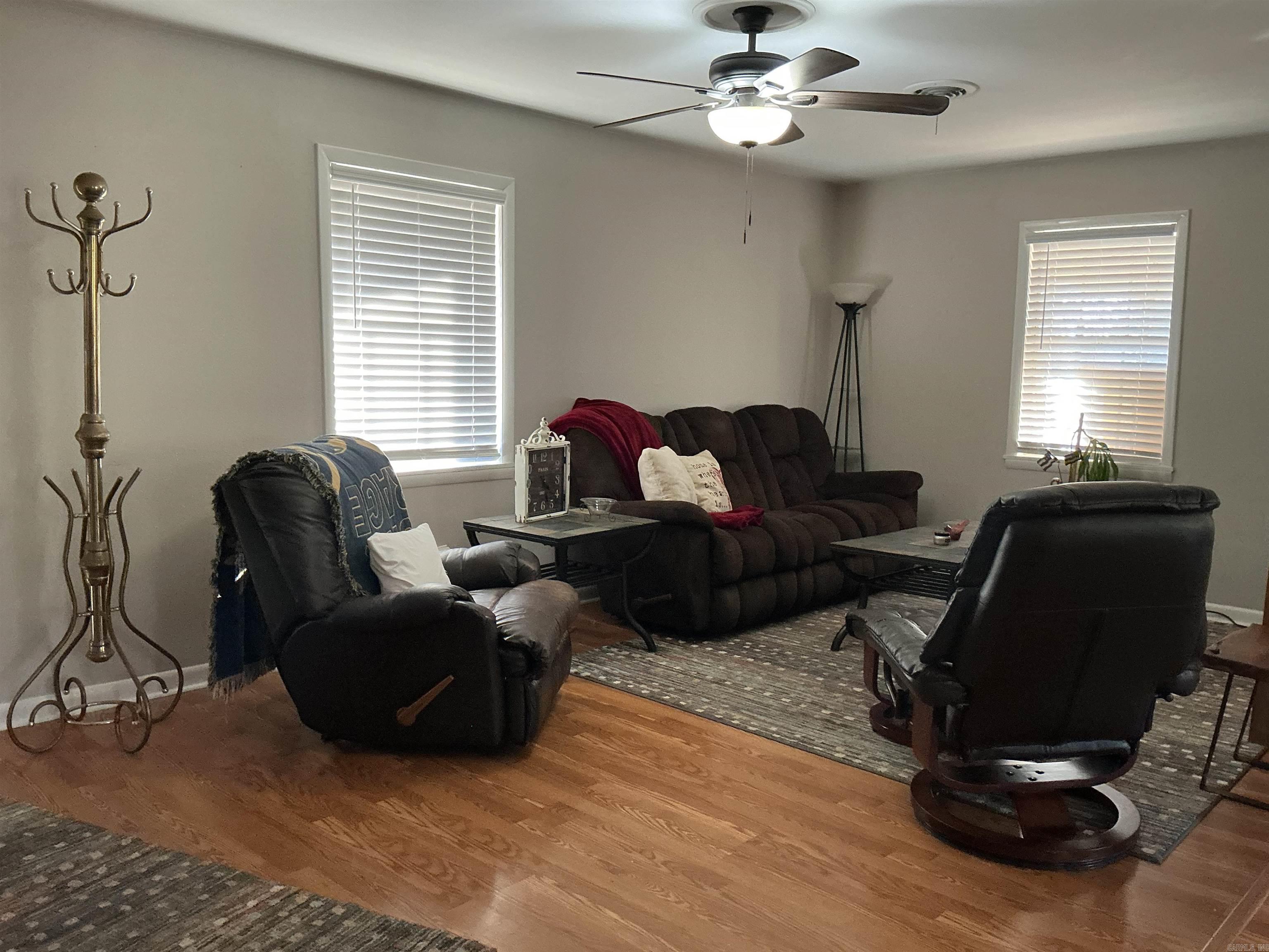 1612 Pinecroft