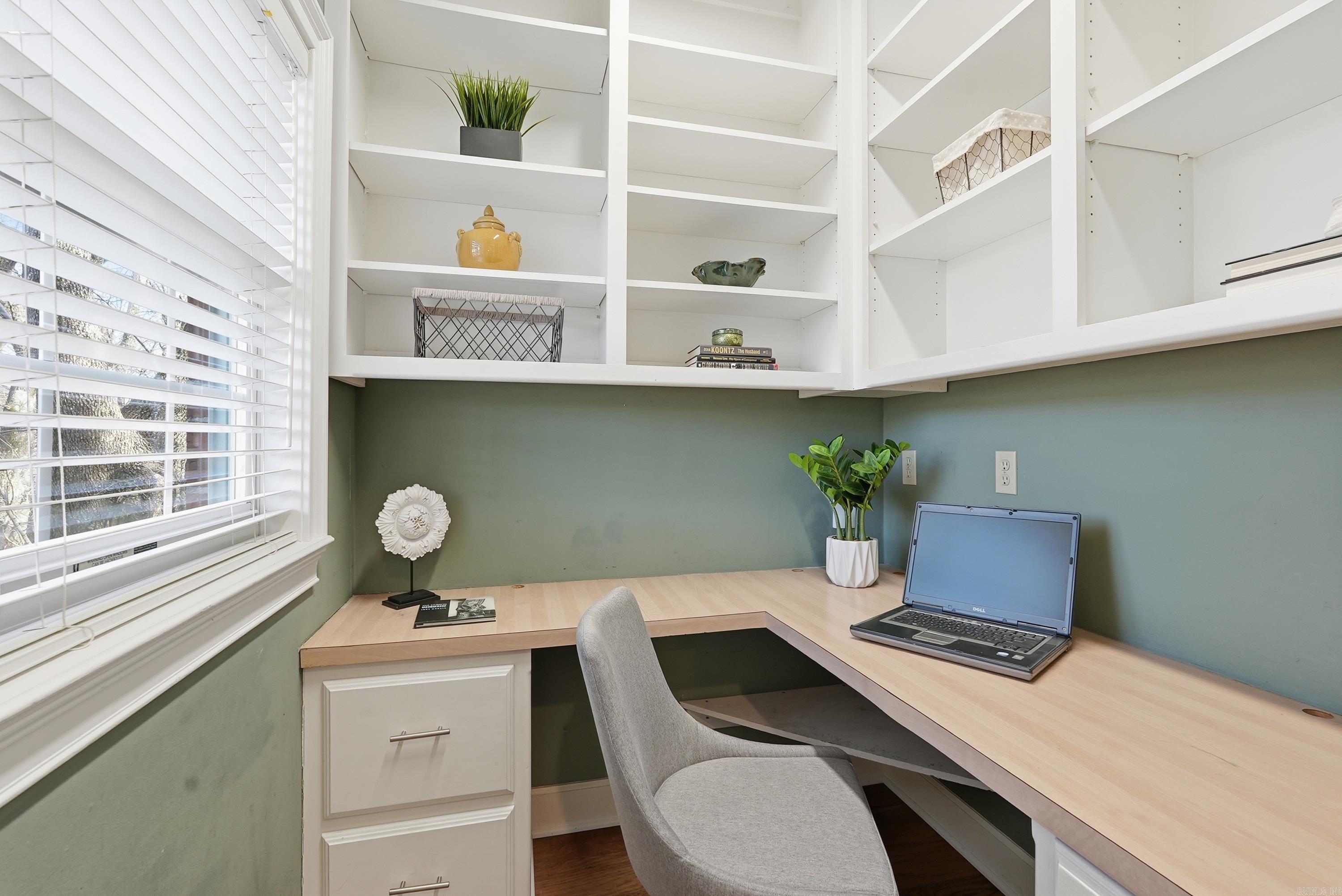 56 Valley Estates Court