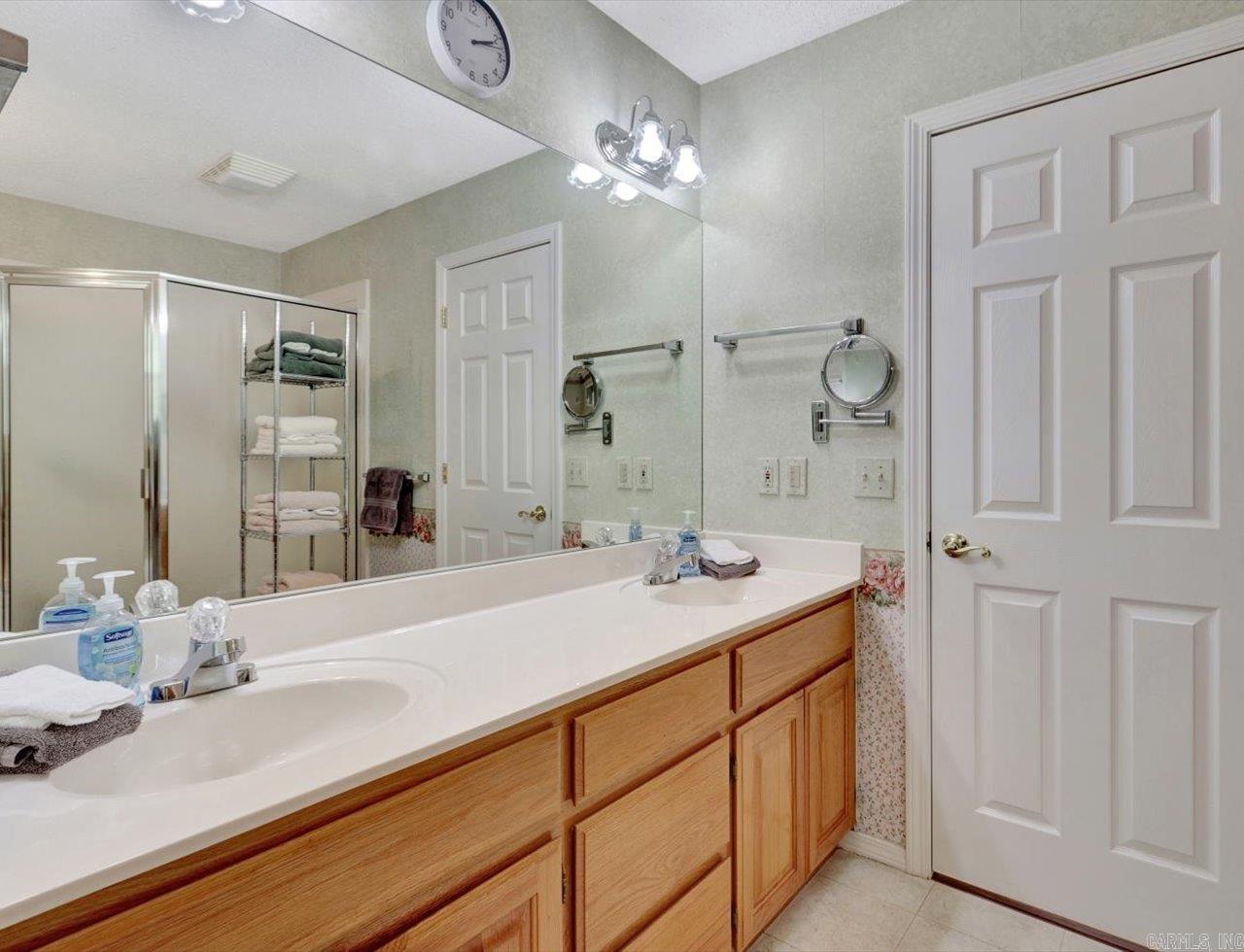 44 Zarpa Way