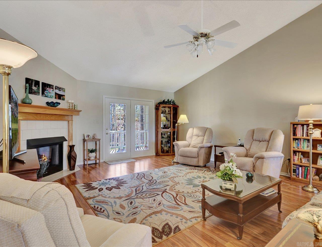 44 Zarpa Way