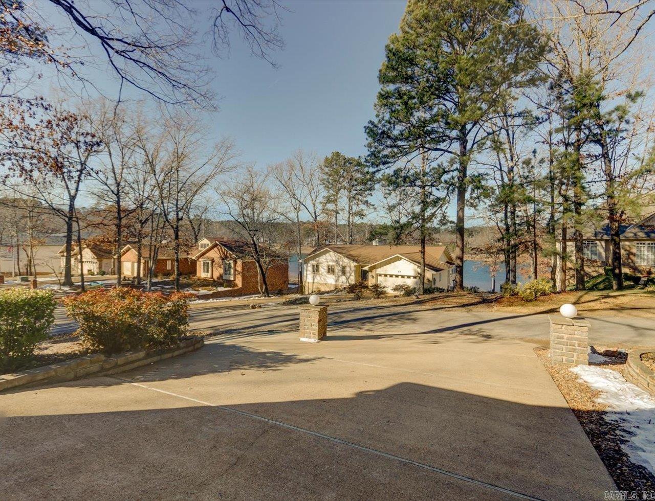 44 Zarpa Way