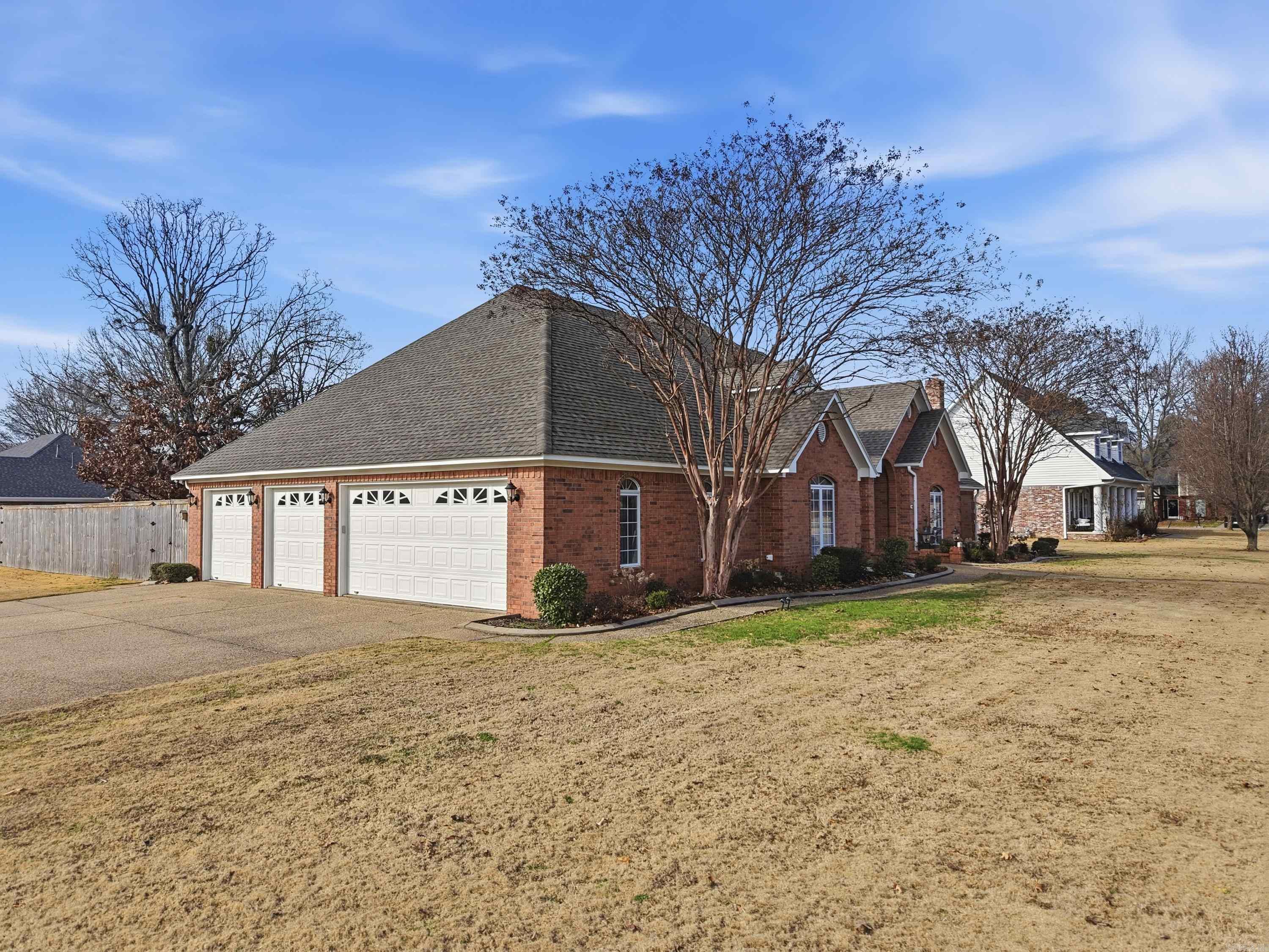 1945 COLUMBIA Drive