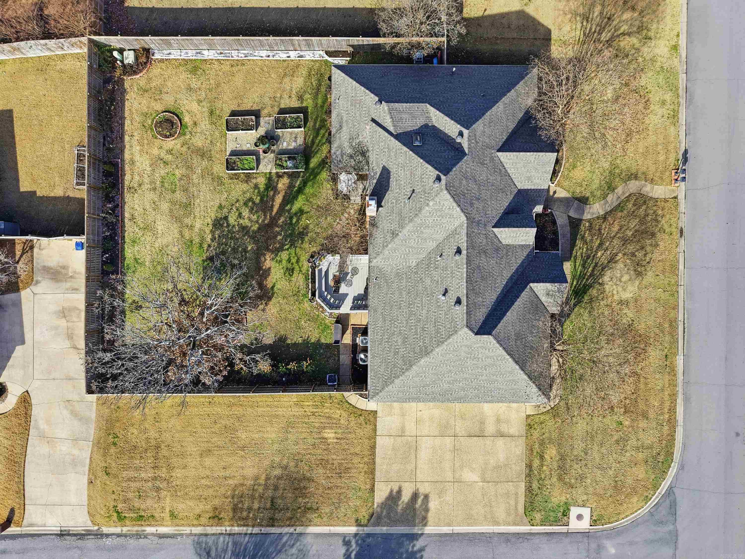 1945 COLUMBIA Drive