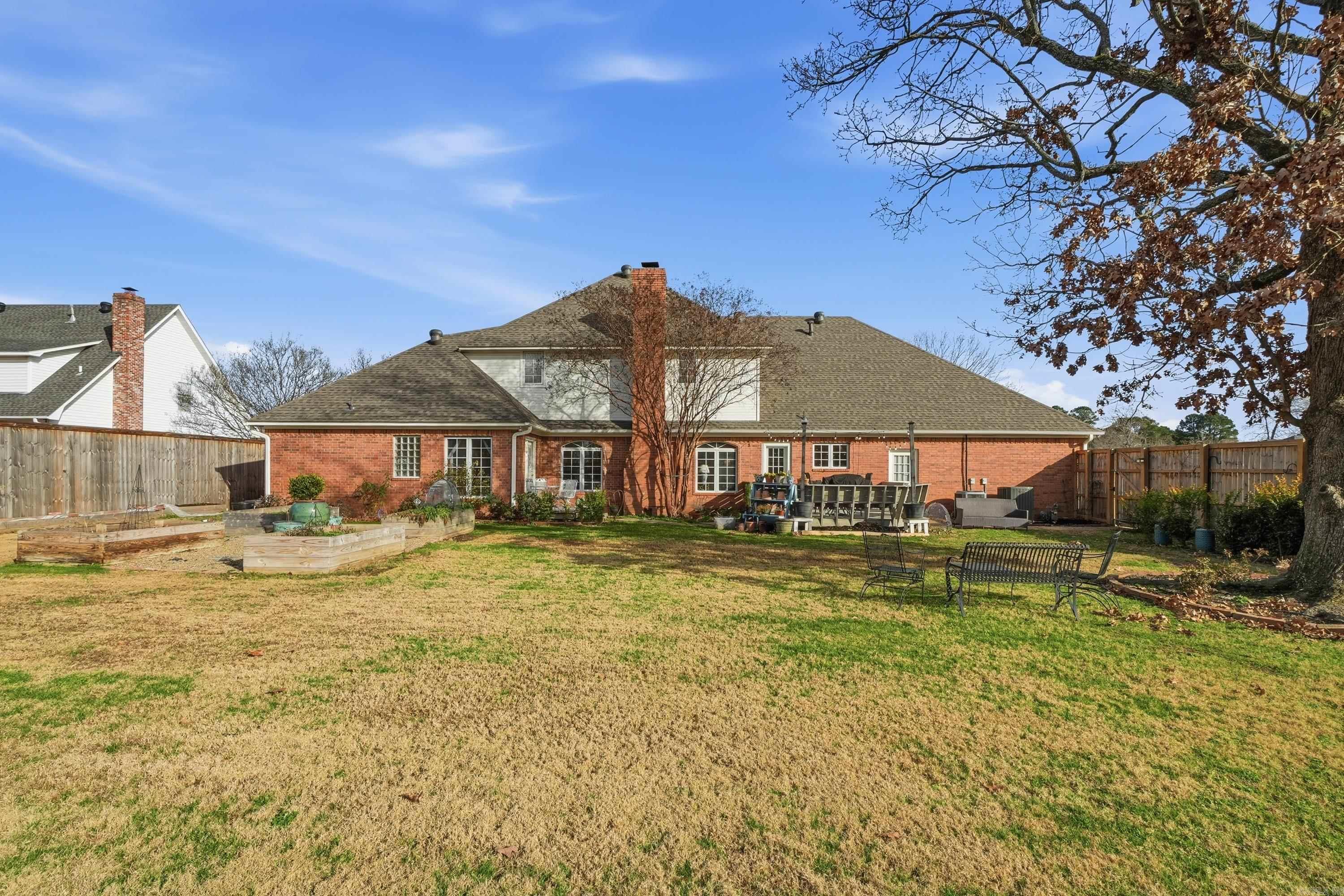 1945 COLUMBIA Drive