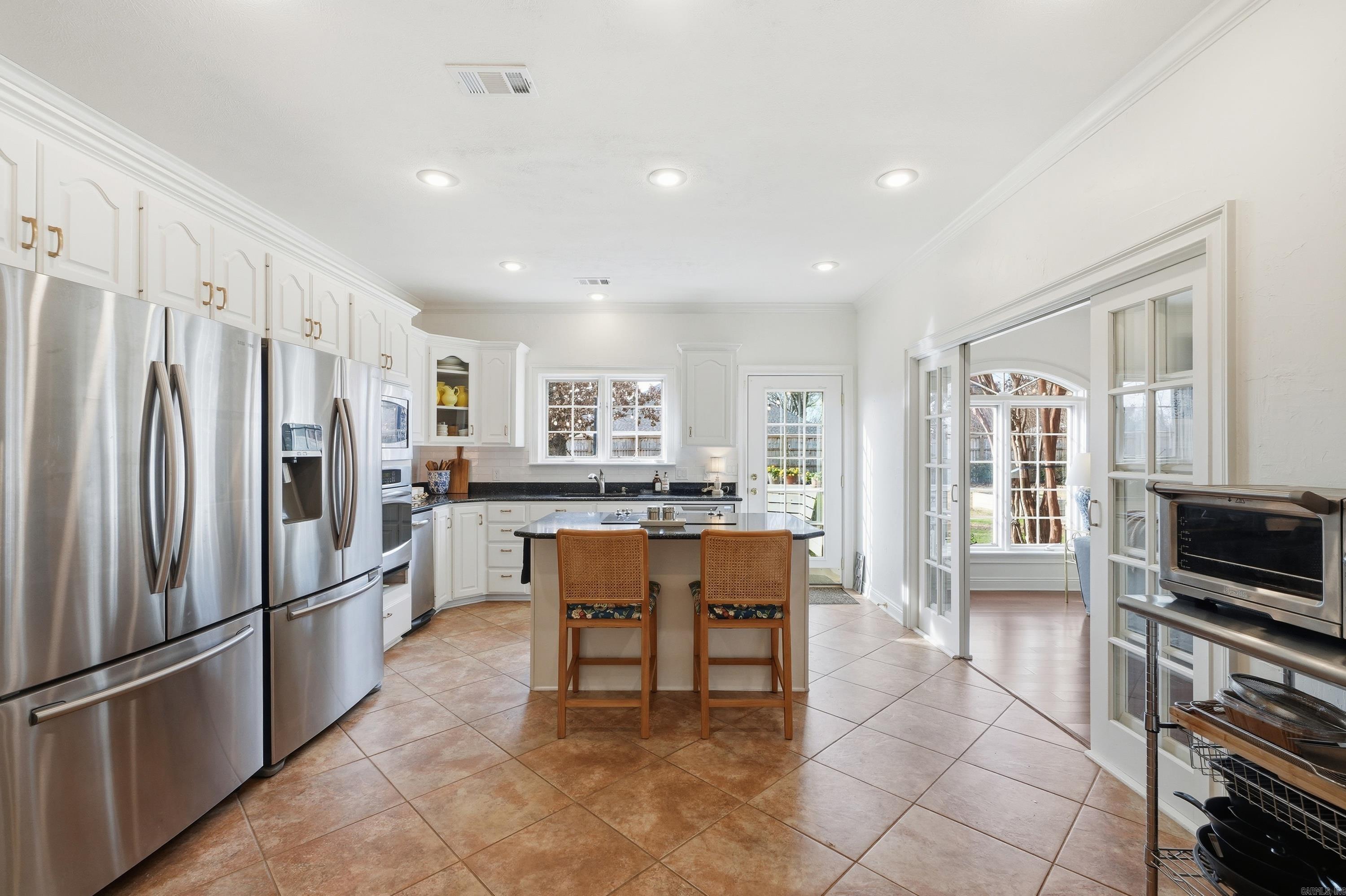 1945 COLUMBIA Drive