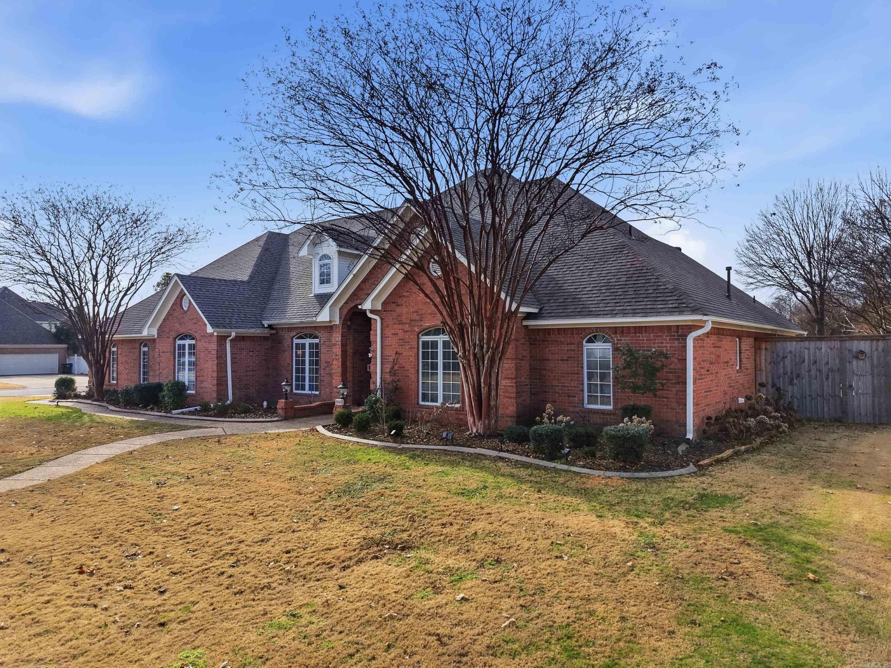 1945 COLUMBIA Drive