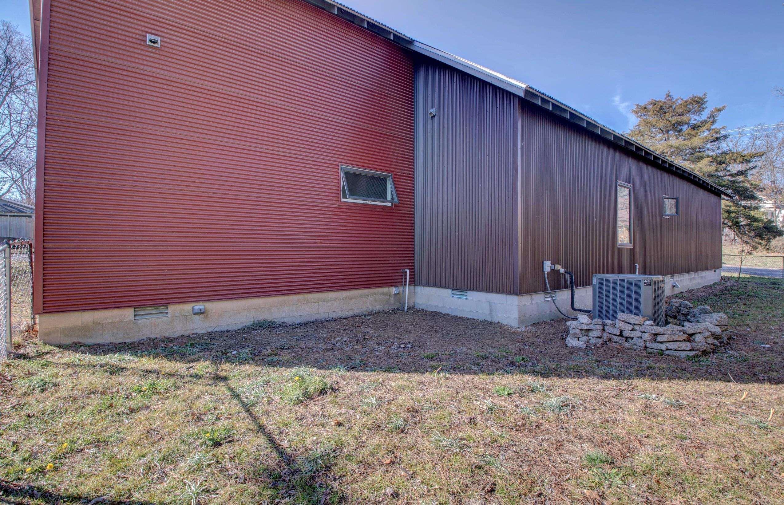 2721 W Capitol Avenue