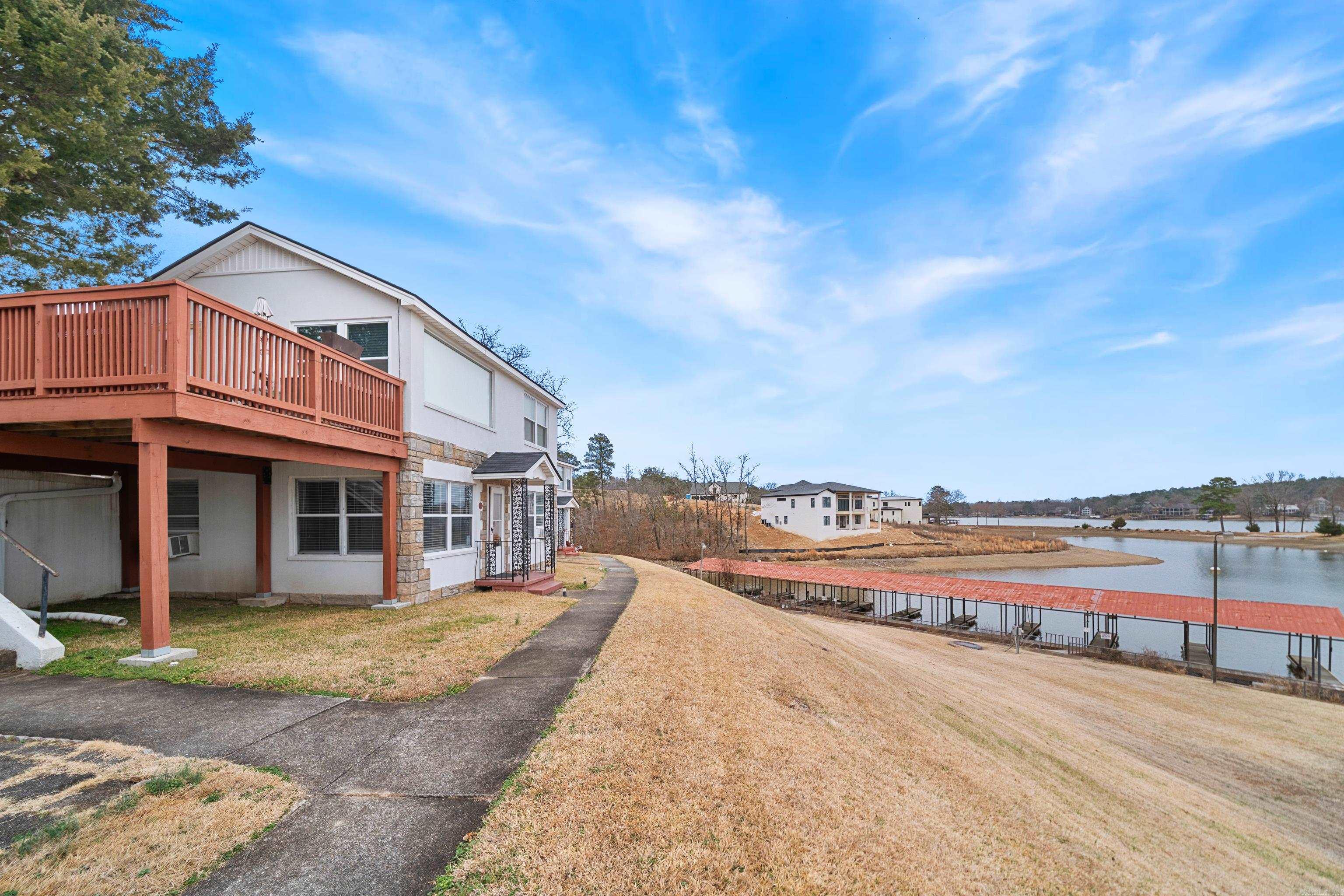 210 Aberina Unit: J1