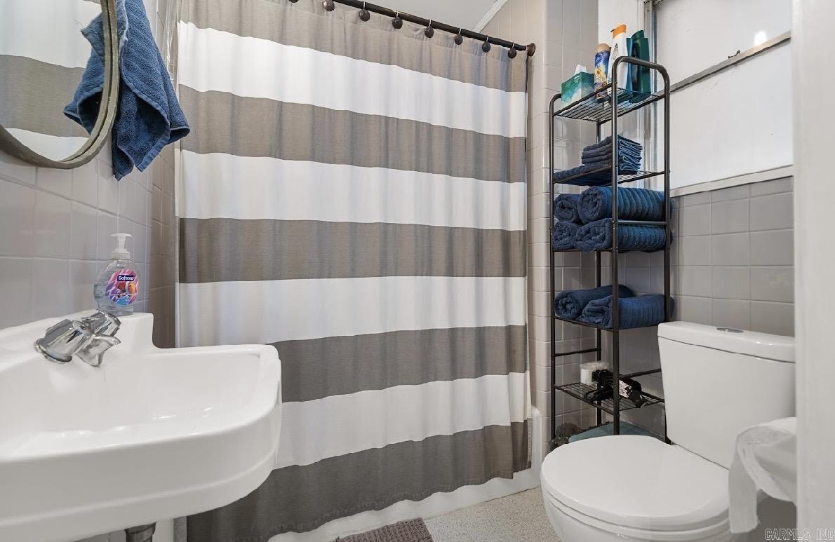 210 Aberina Unit: J1