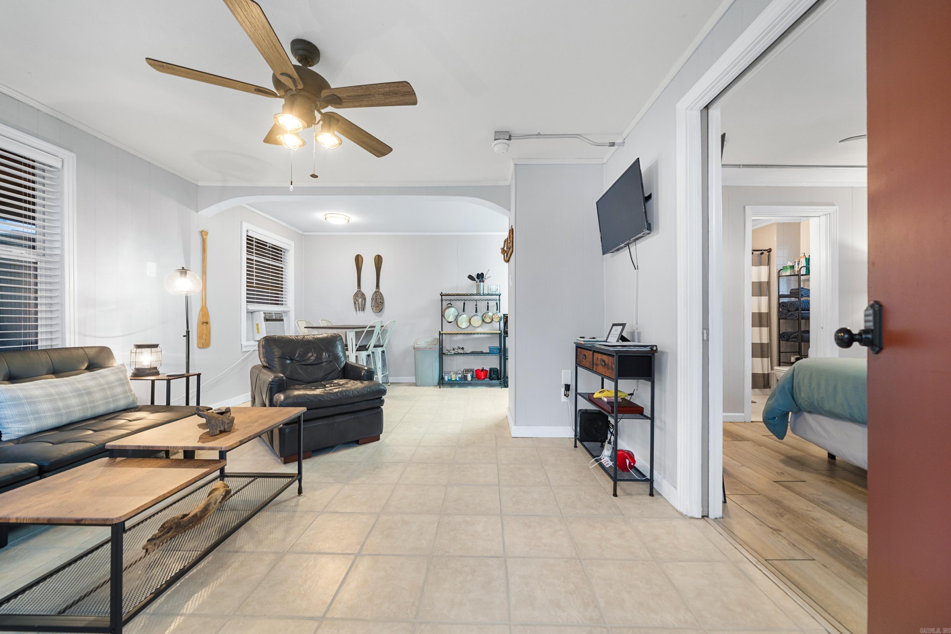210 Aberina Unit: J1