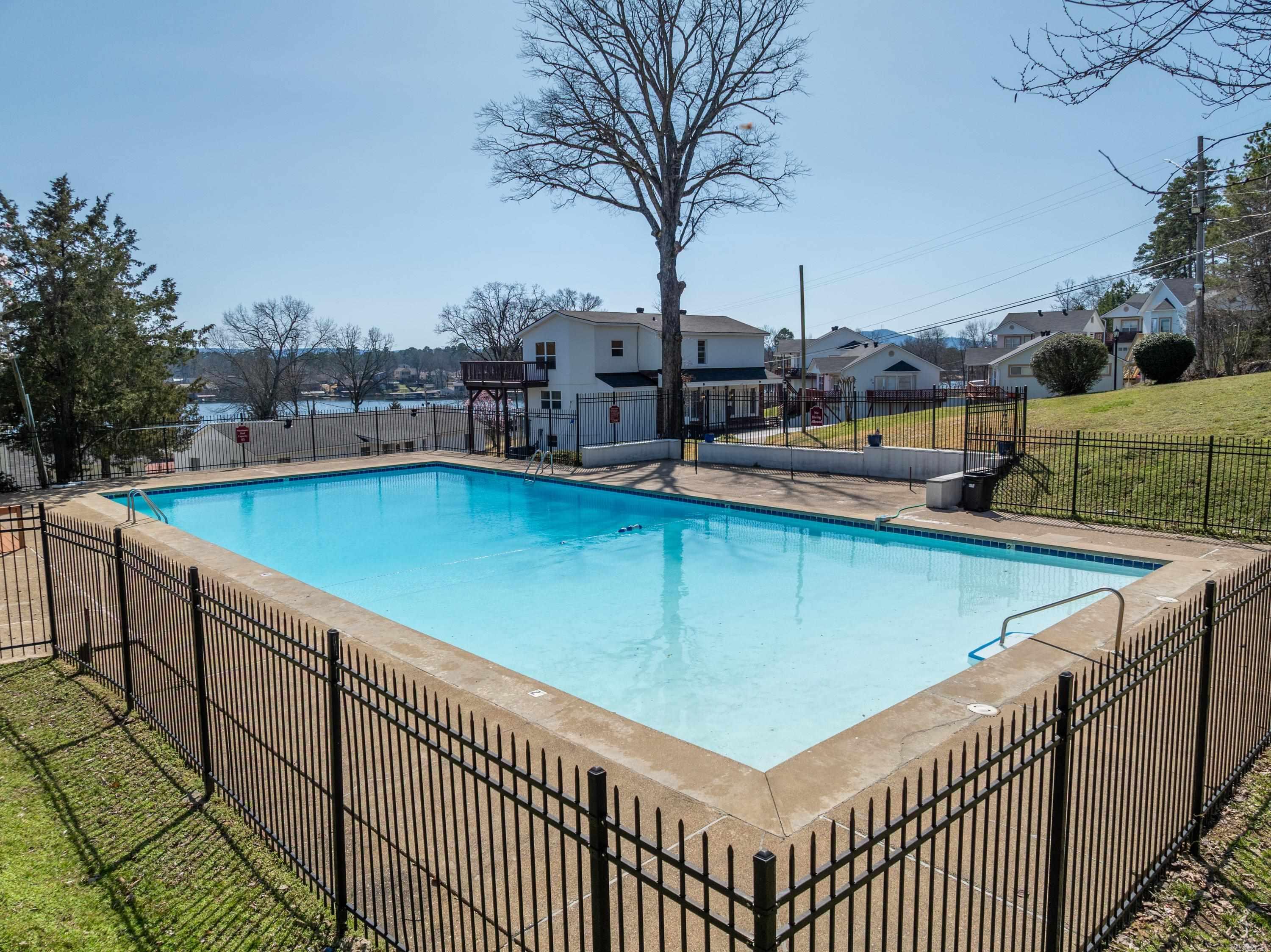 210 Aberina Unit: J1
