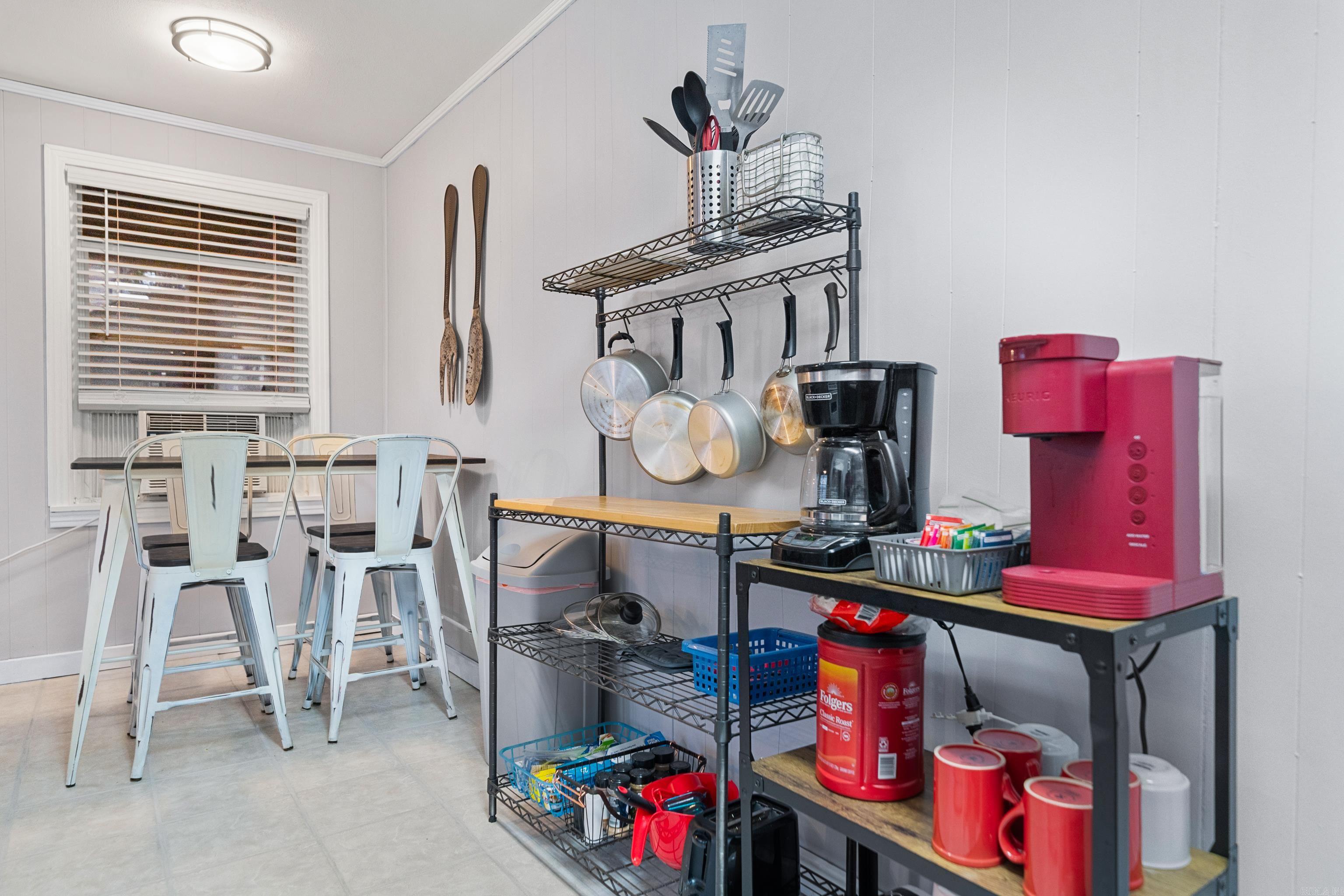 210 Aberina Unit: J1
