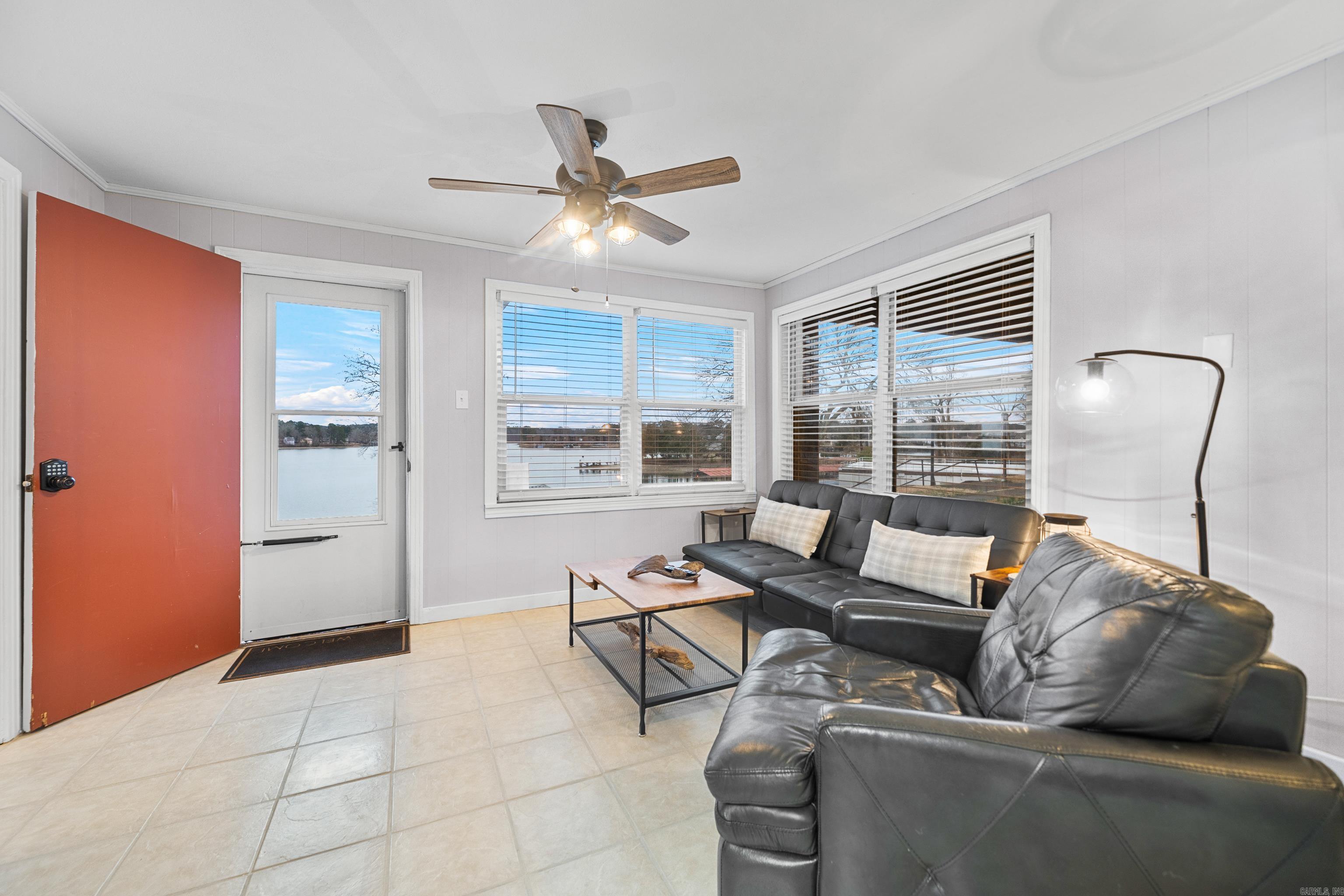 210 Aberina Unit: J1