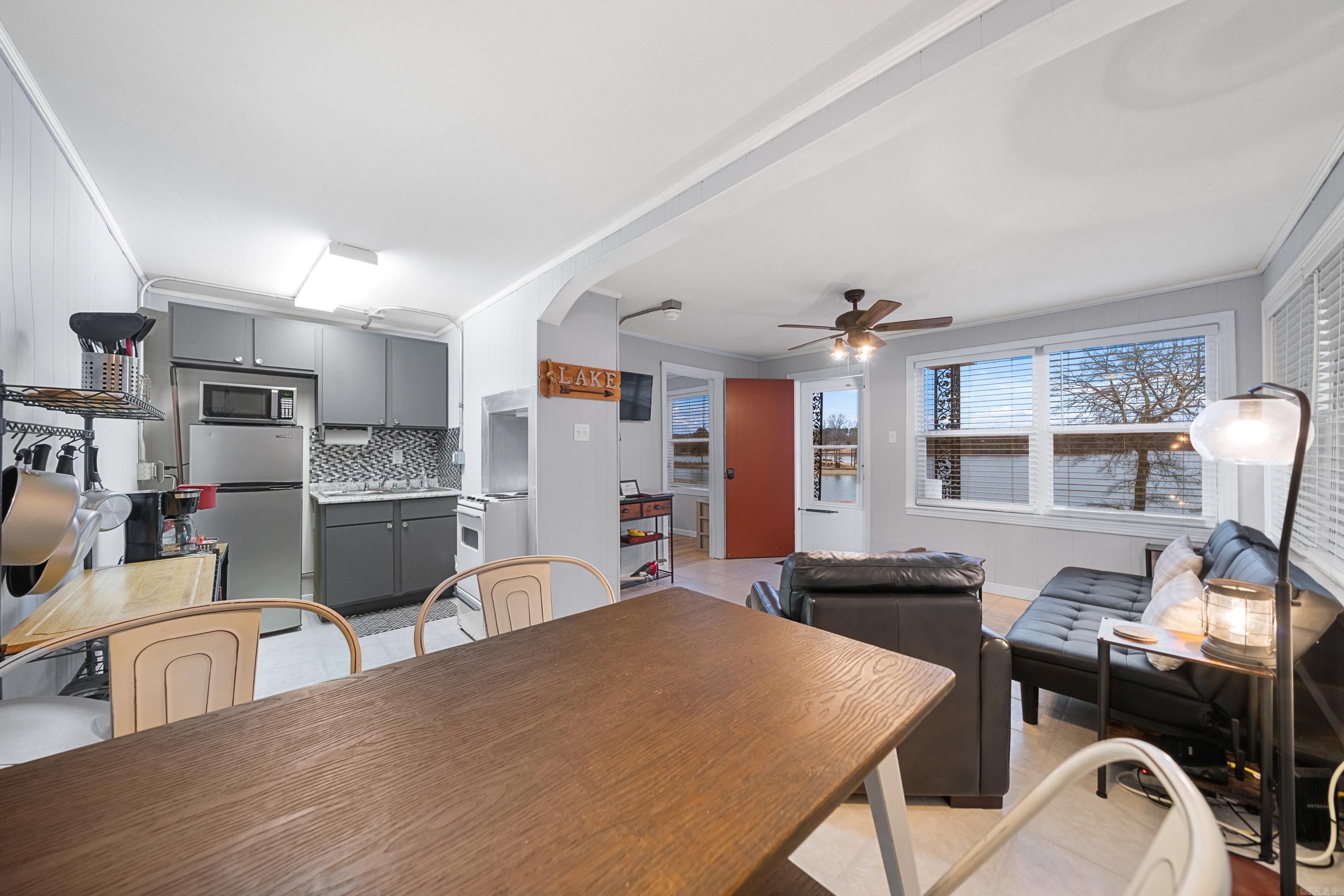 210 Aberina Unit: J1