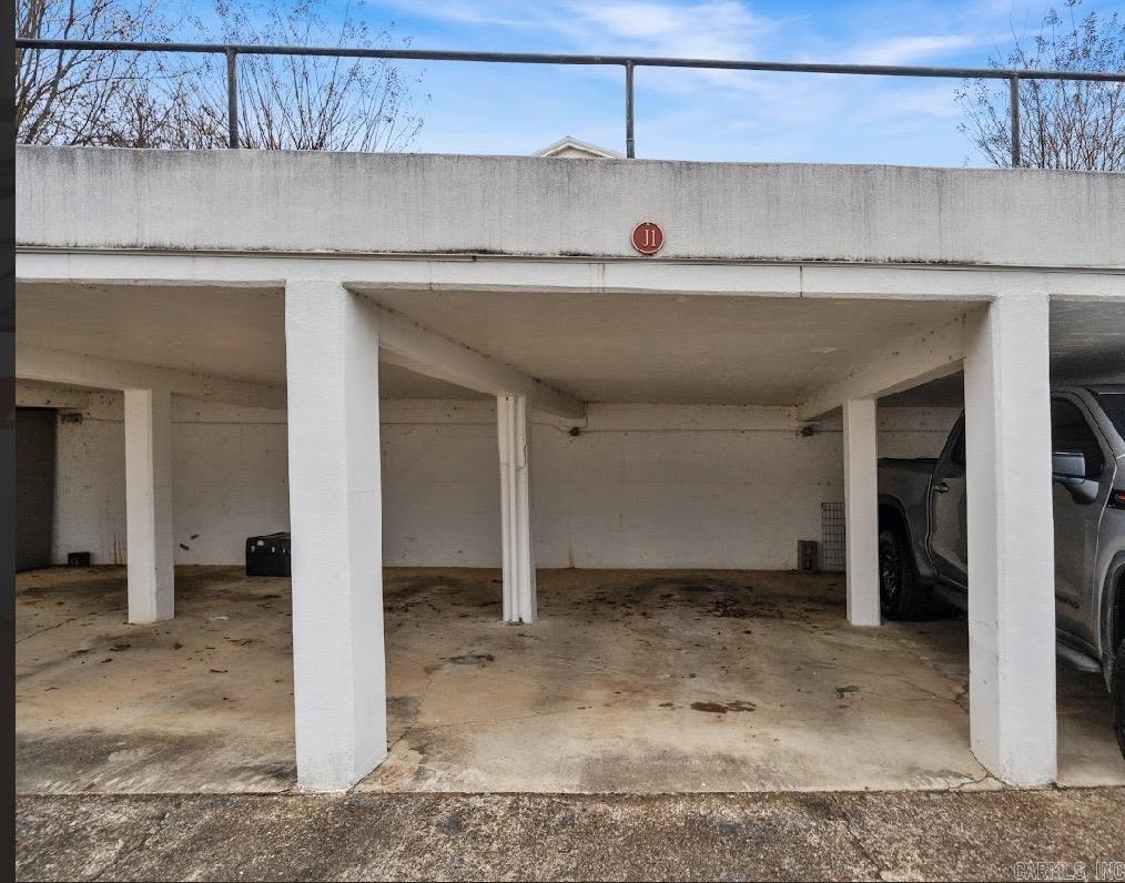 210 Aberina Unit: J1
