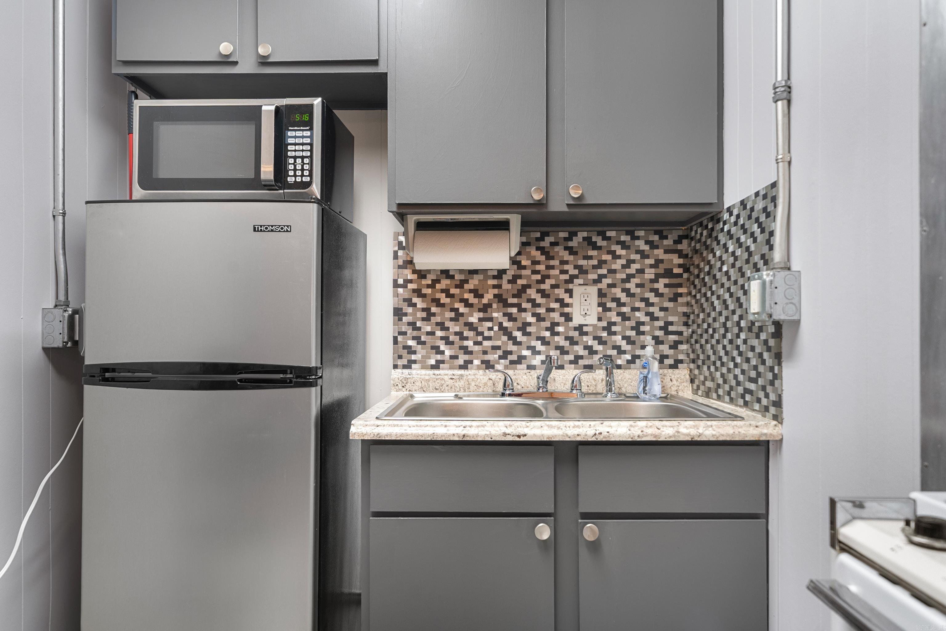 210 Aberina Unit: J1