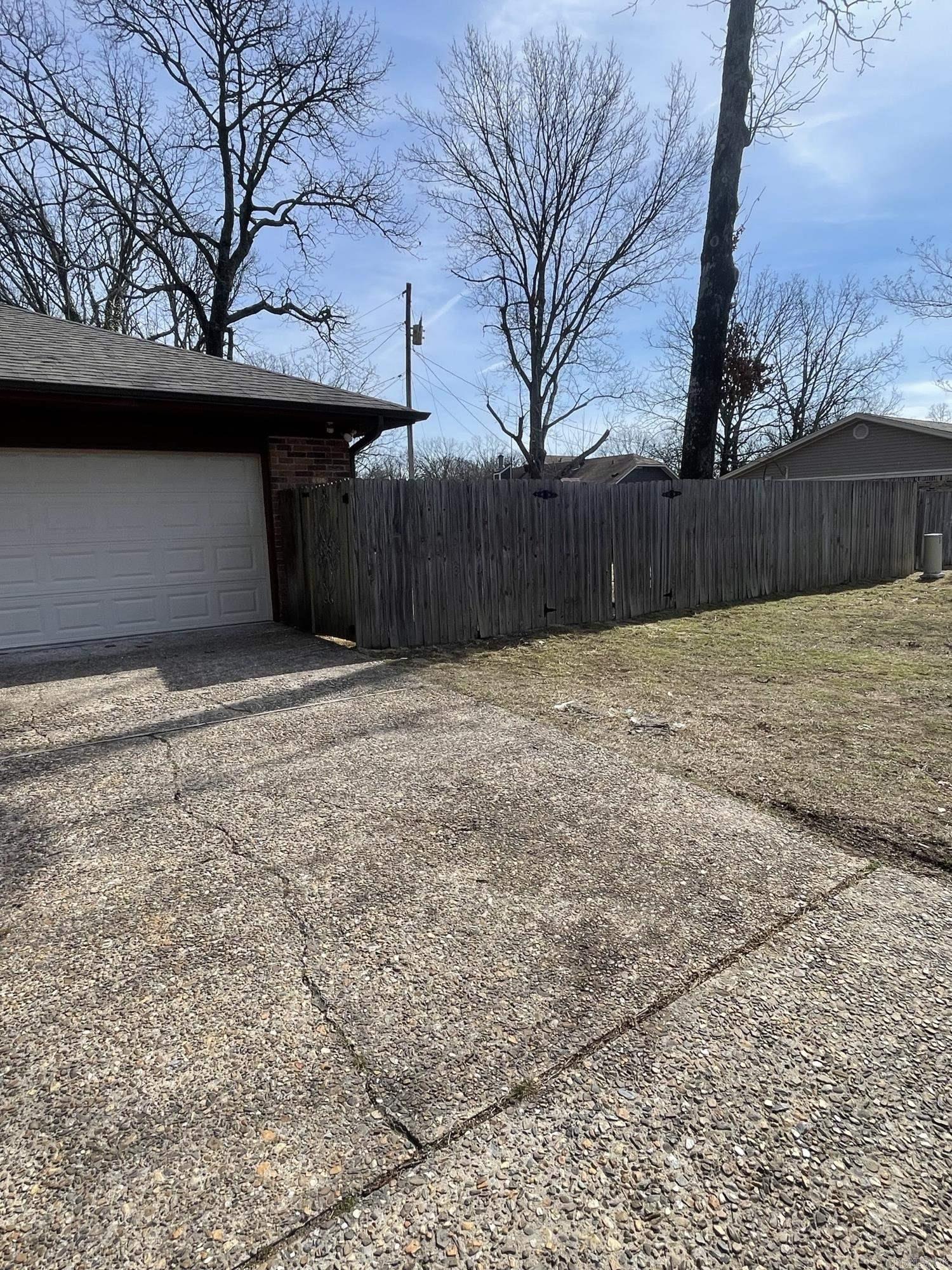 208 Elwood Dr