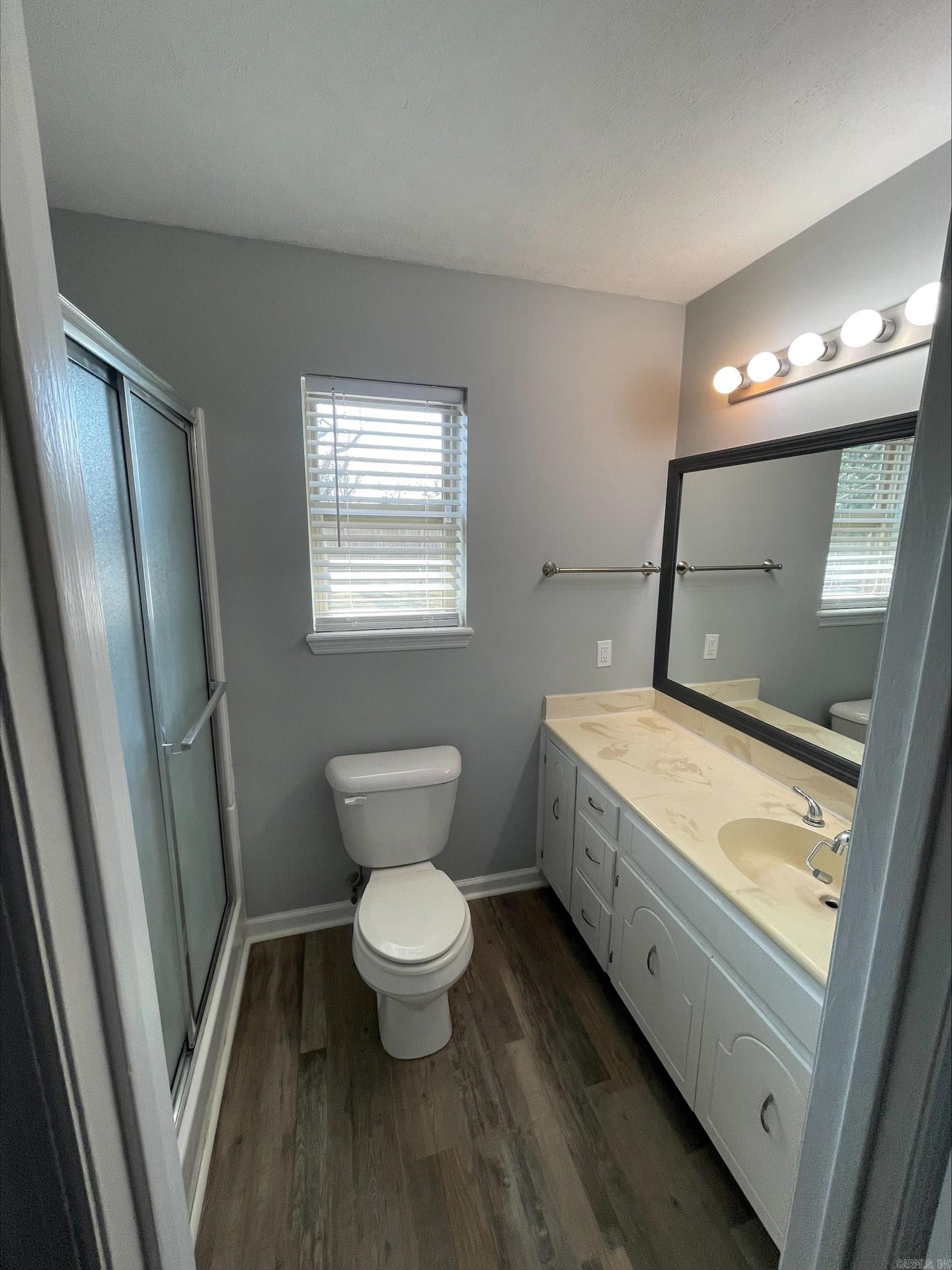 208 Elwood Dr