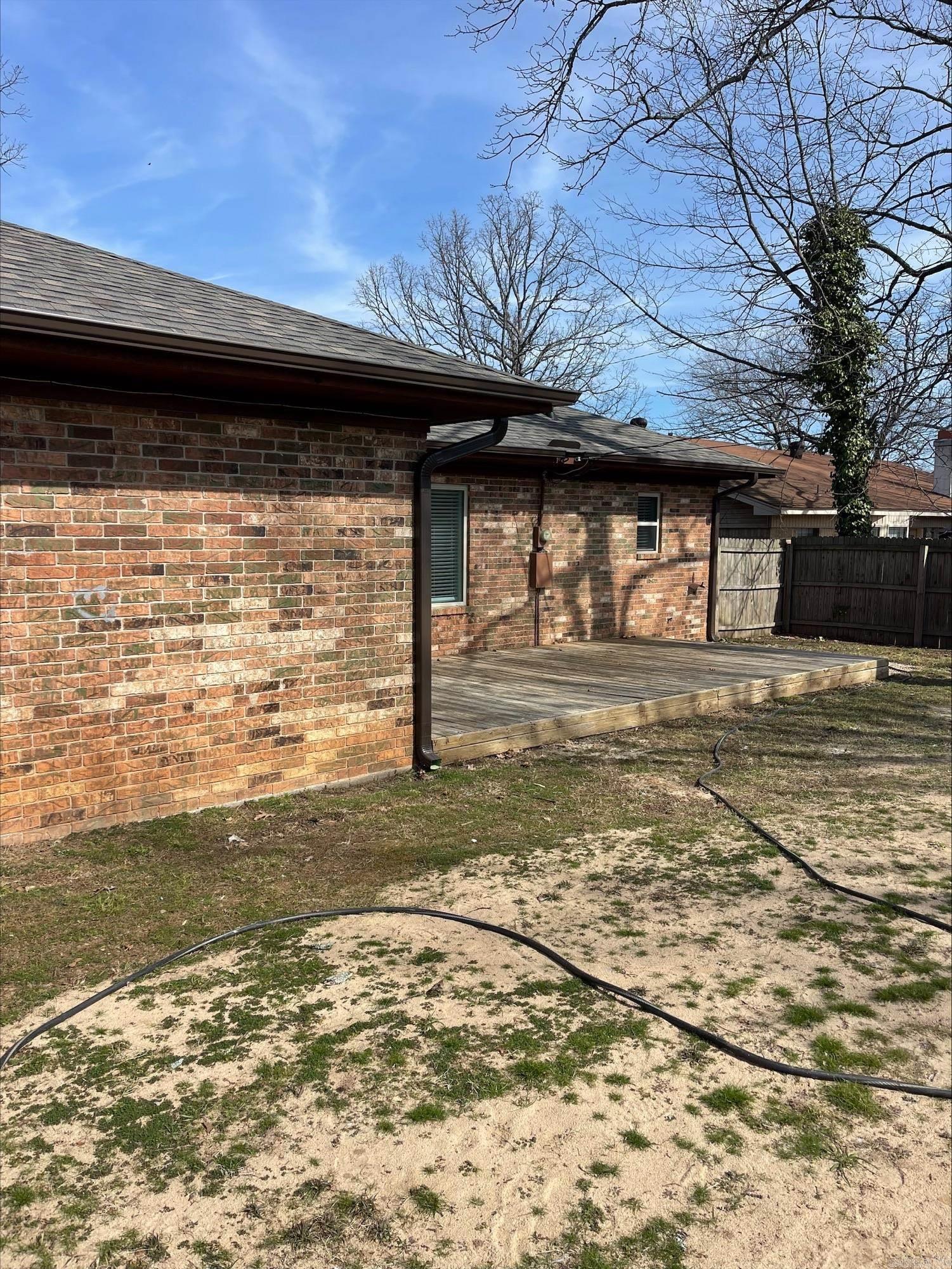 208 Elwood Dr