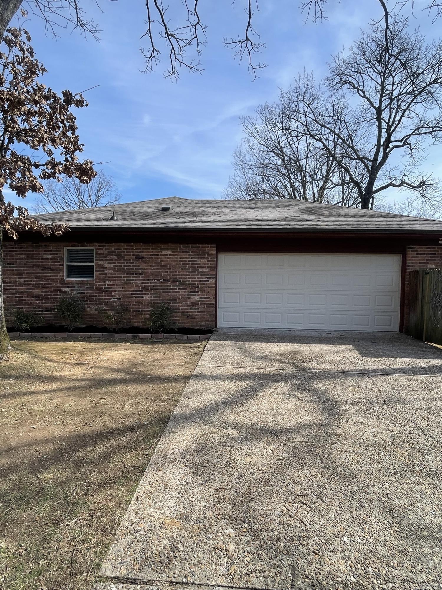 208 Elwood Dr