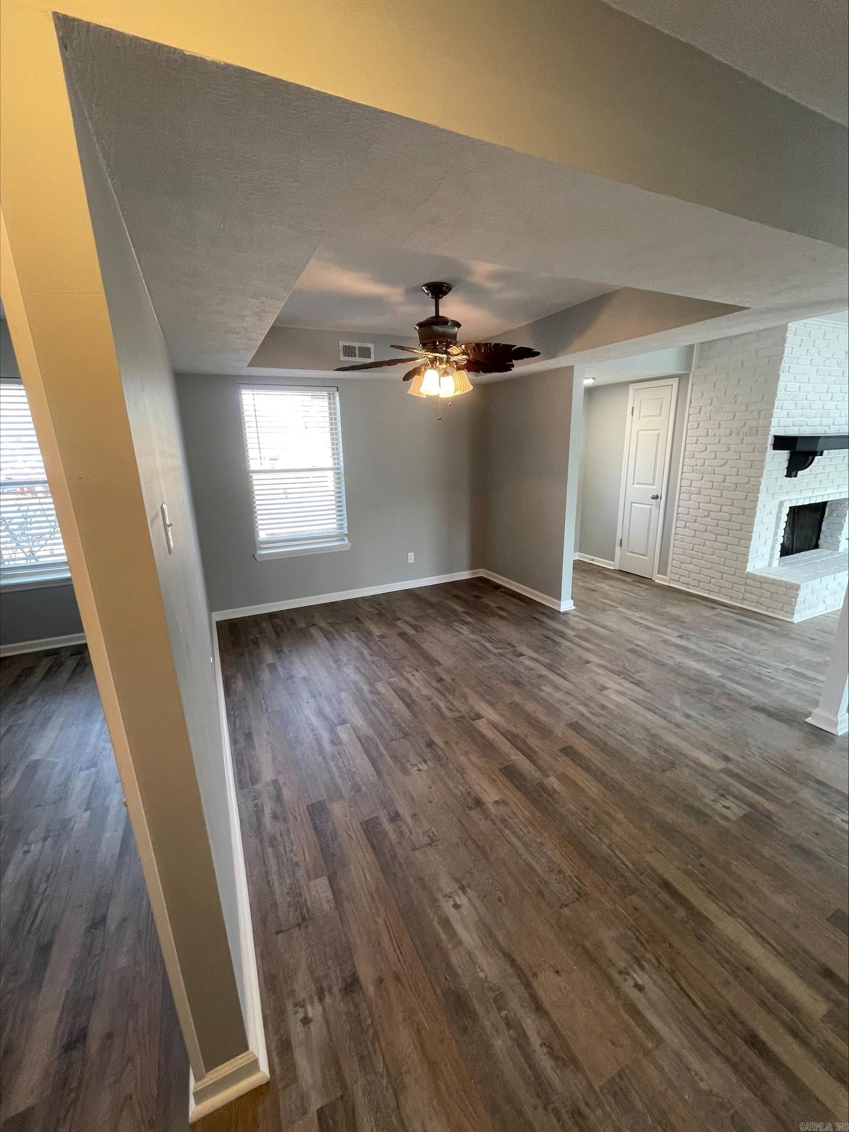 208 Elwood Dr