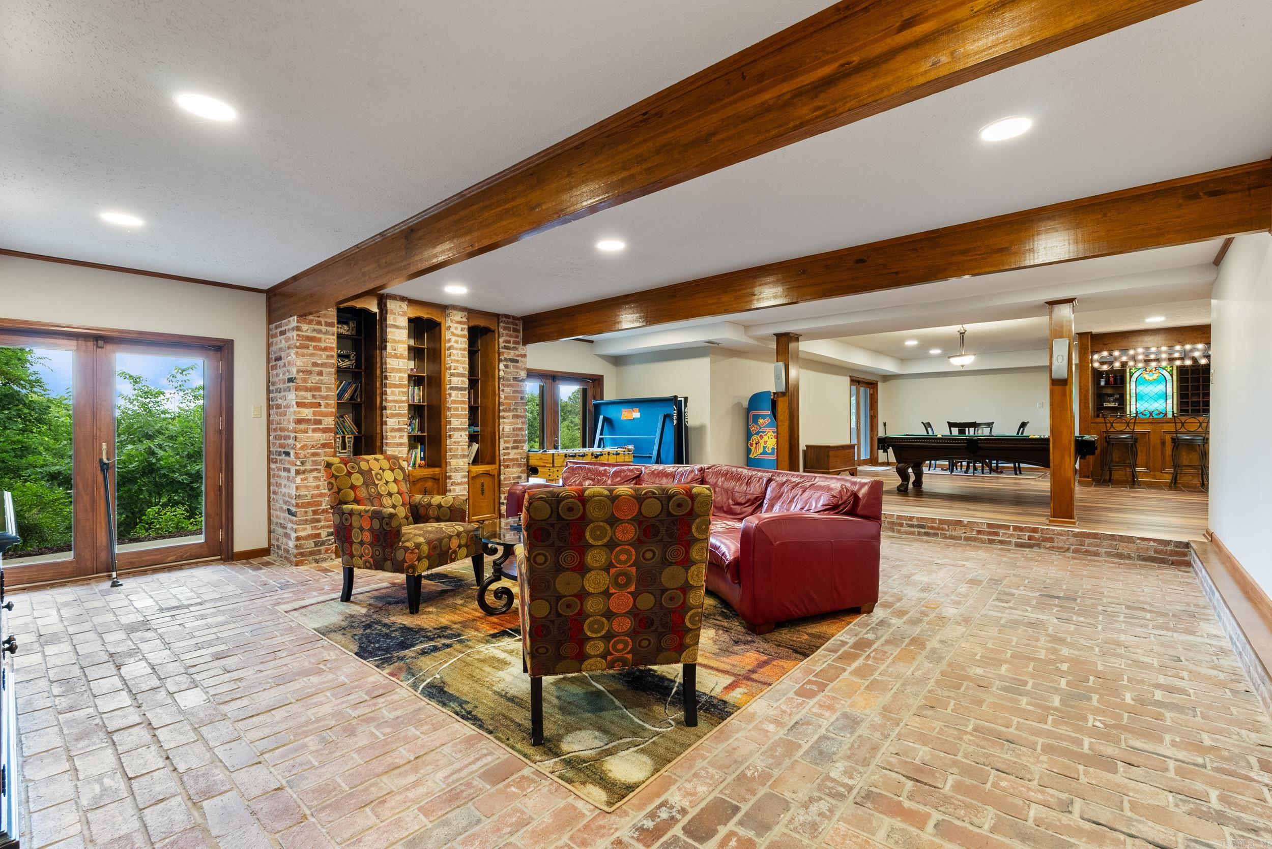 1360 Stanley Russ Rd