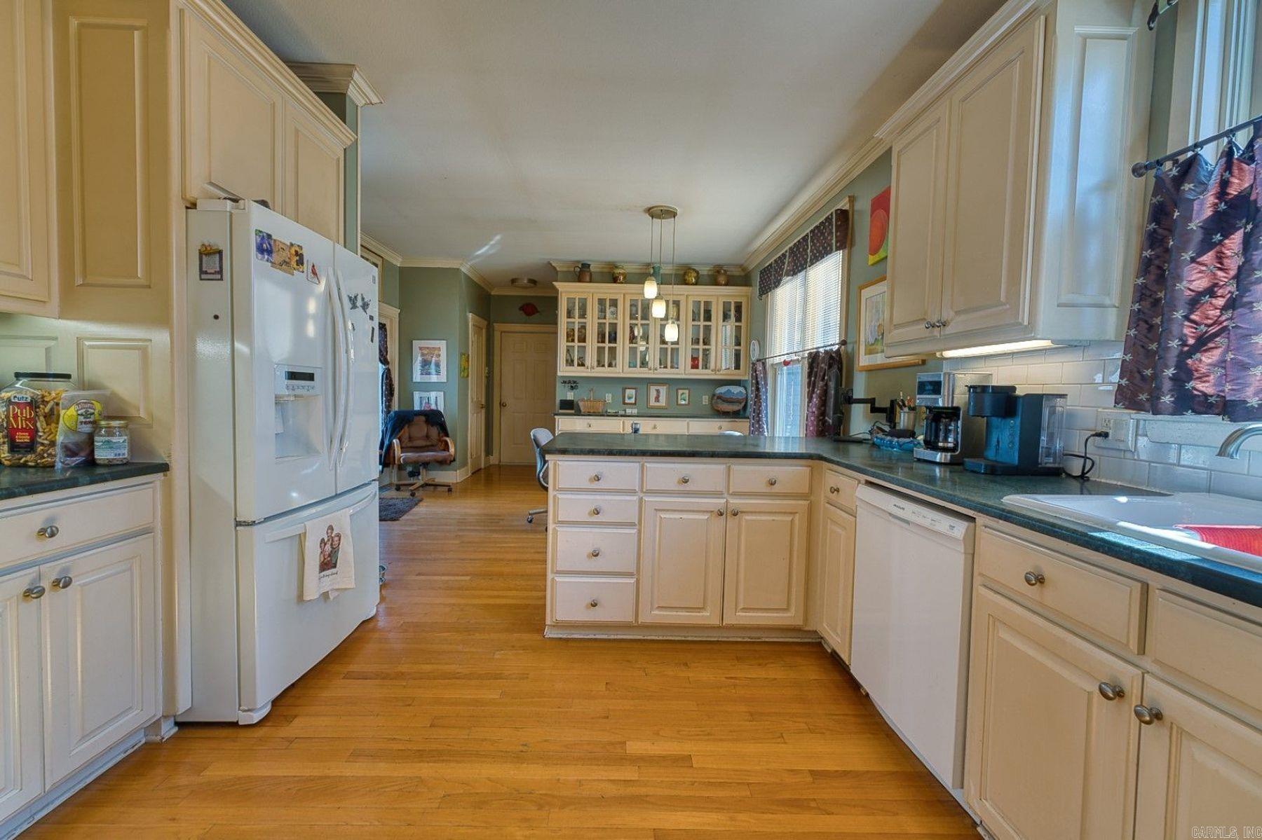 540 Bellaire Drive