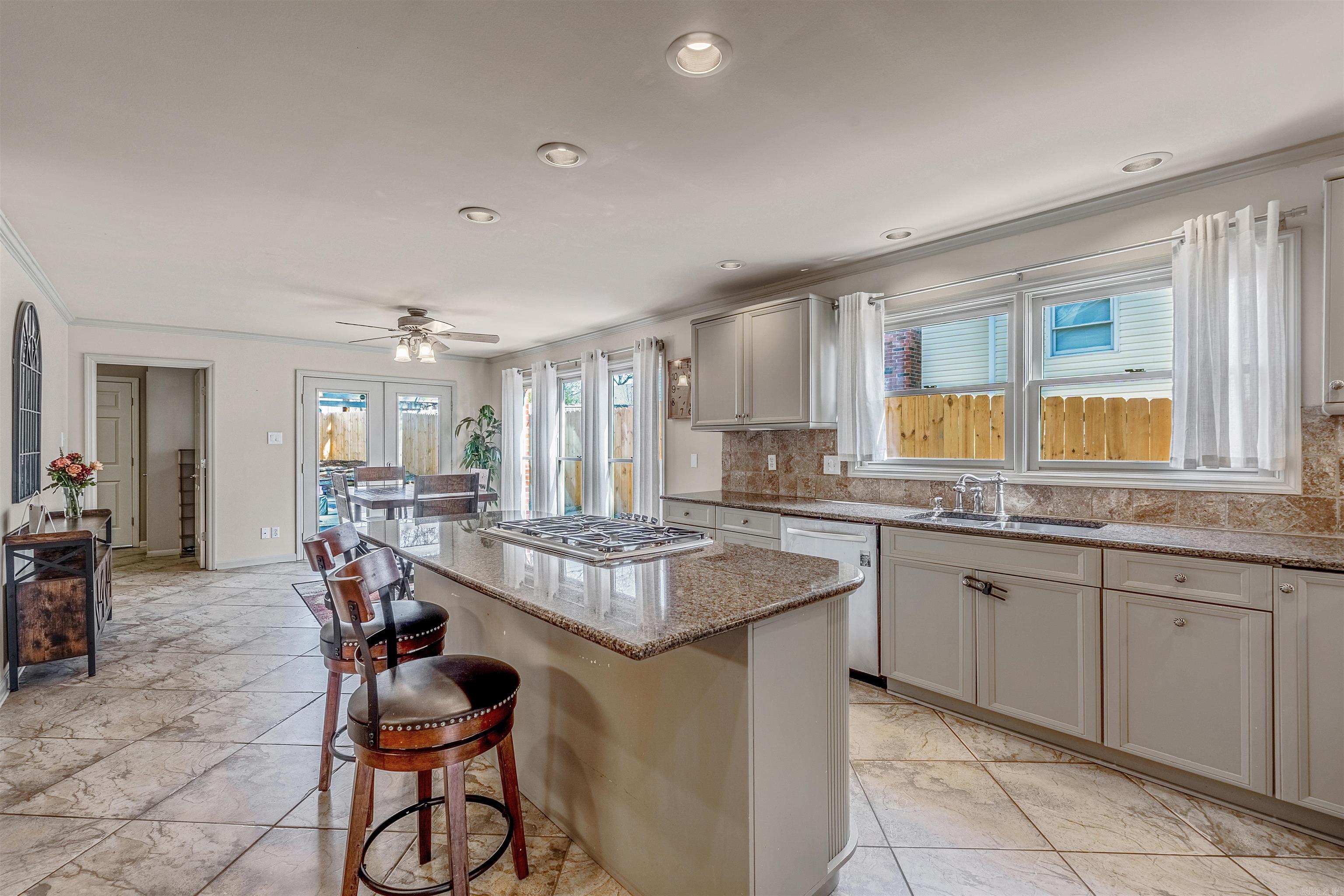 10 St. Thomas Ct.