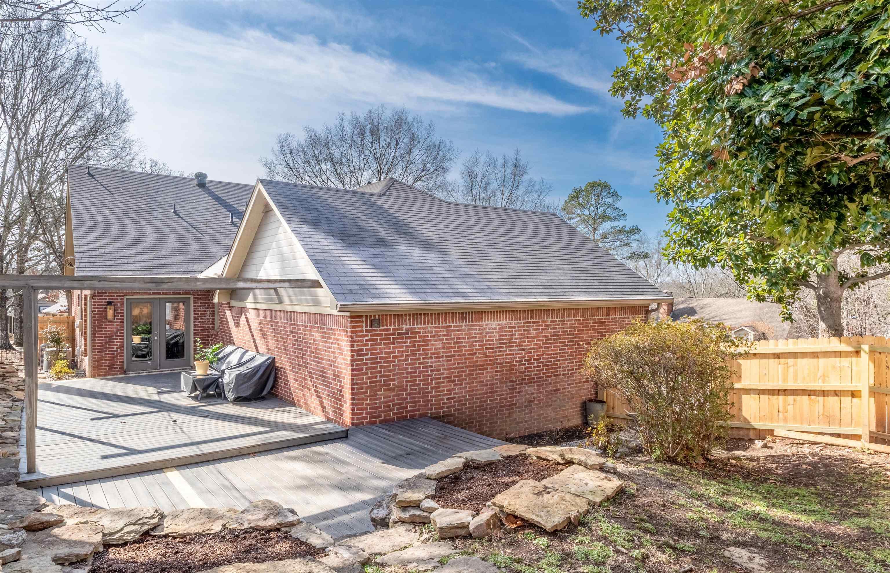 10 St. Thomas Ct.