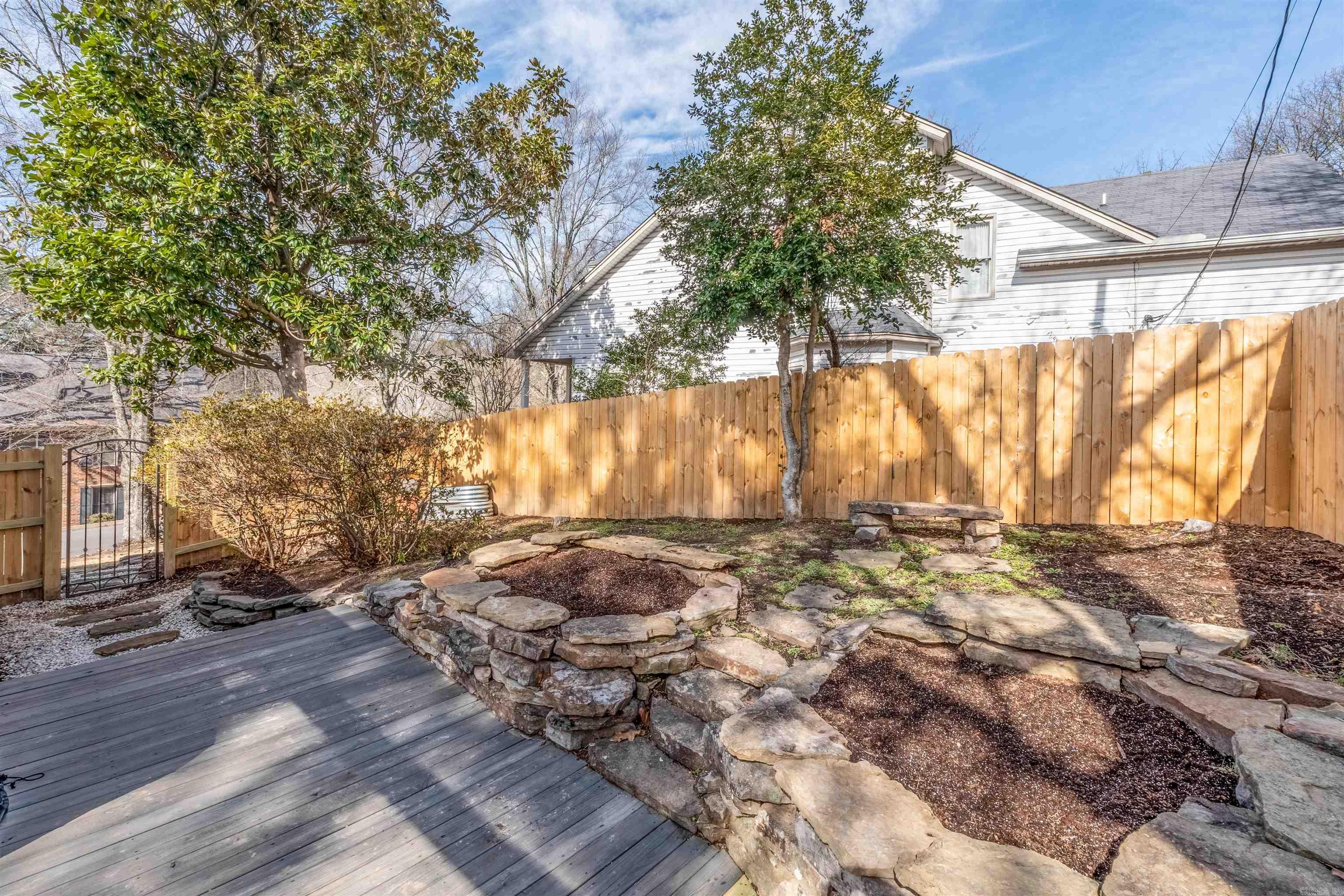 10 St. Thomas Ct.