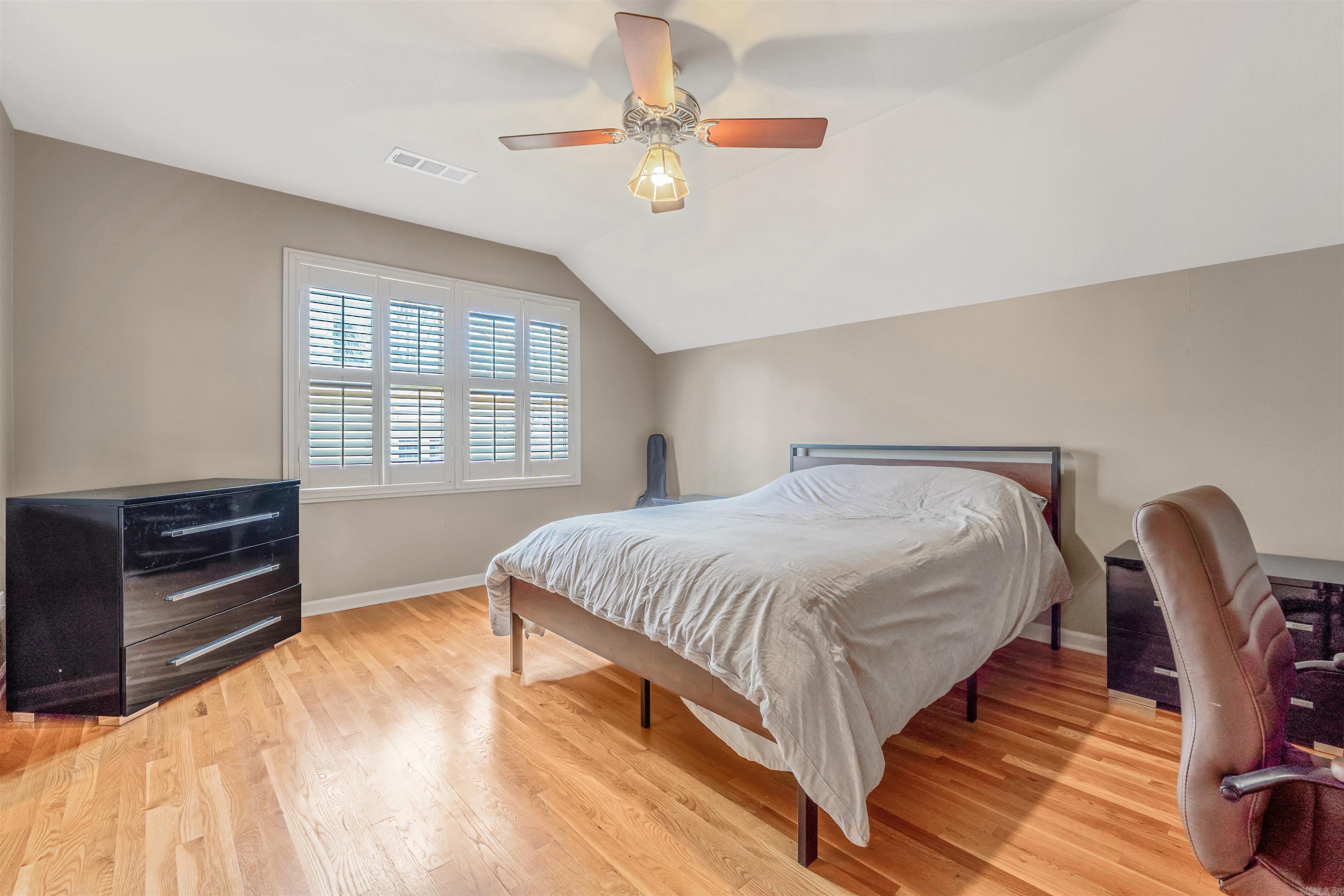 10 St. Thomas Ct.