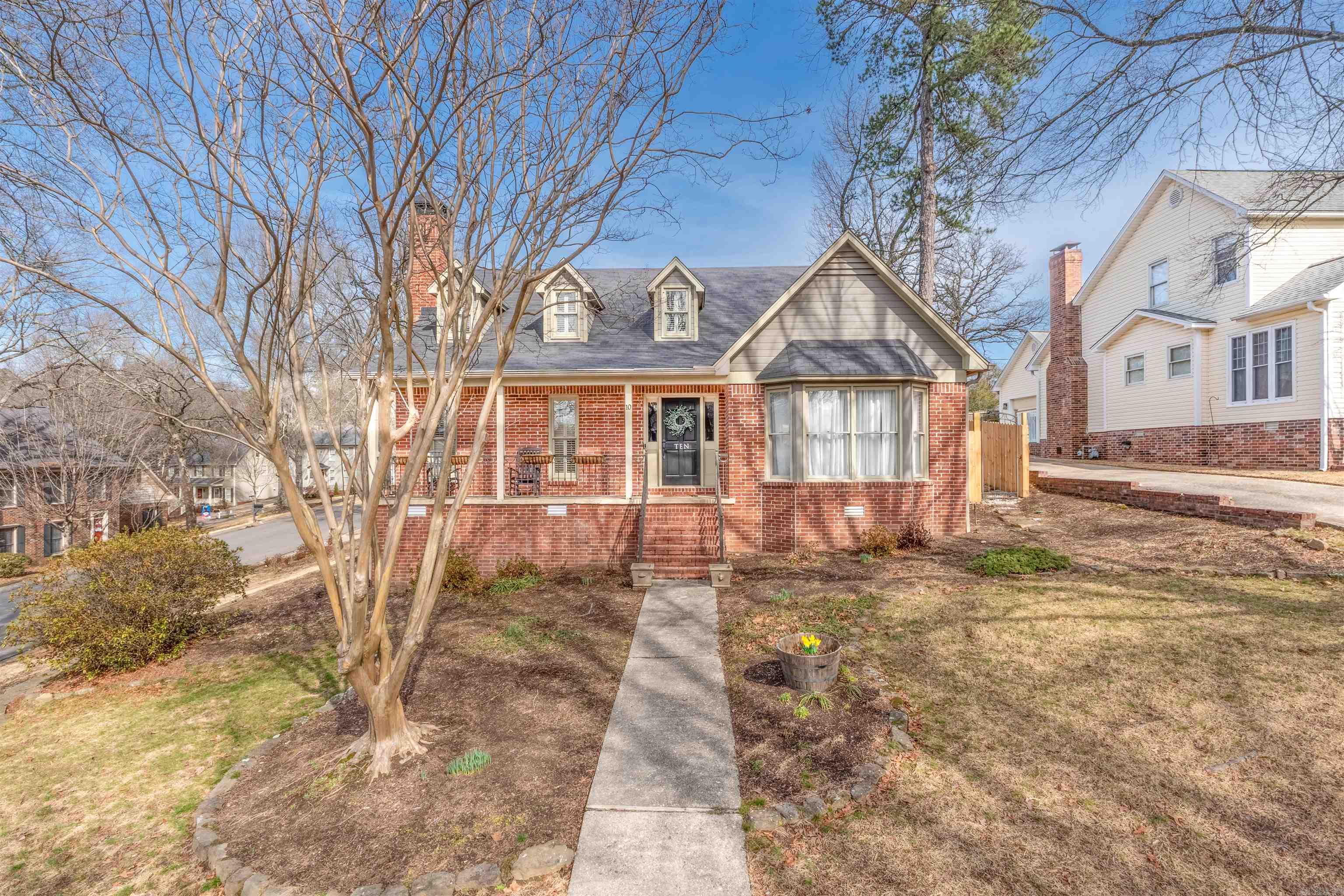 10 St. Thomas Ct.