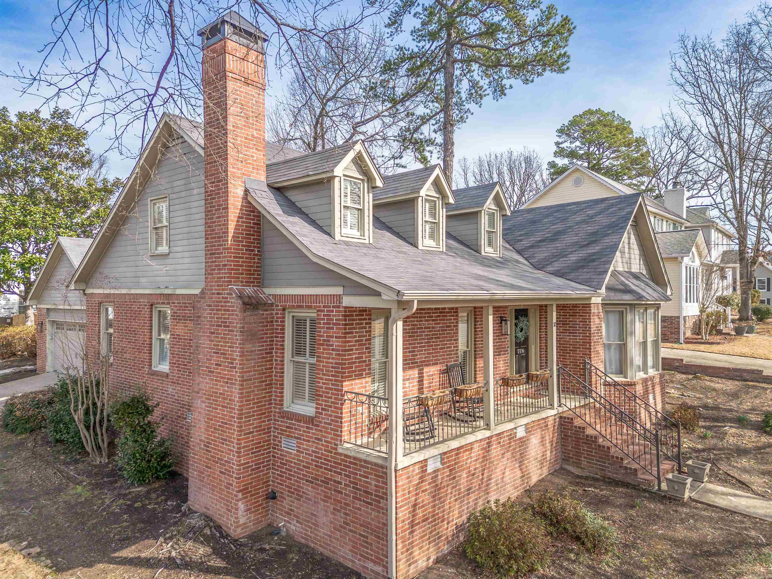 10 St. Thomas Ct.