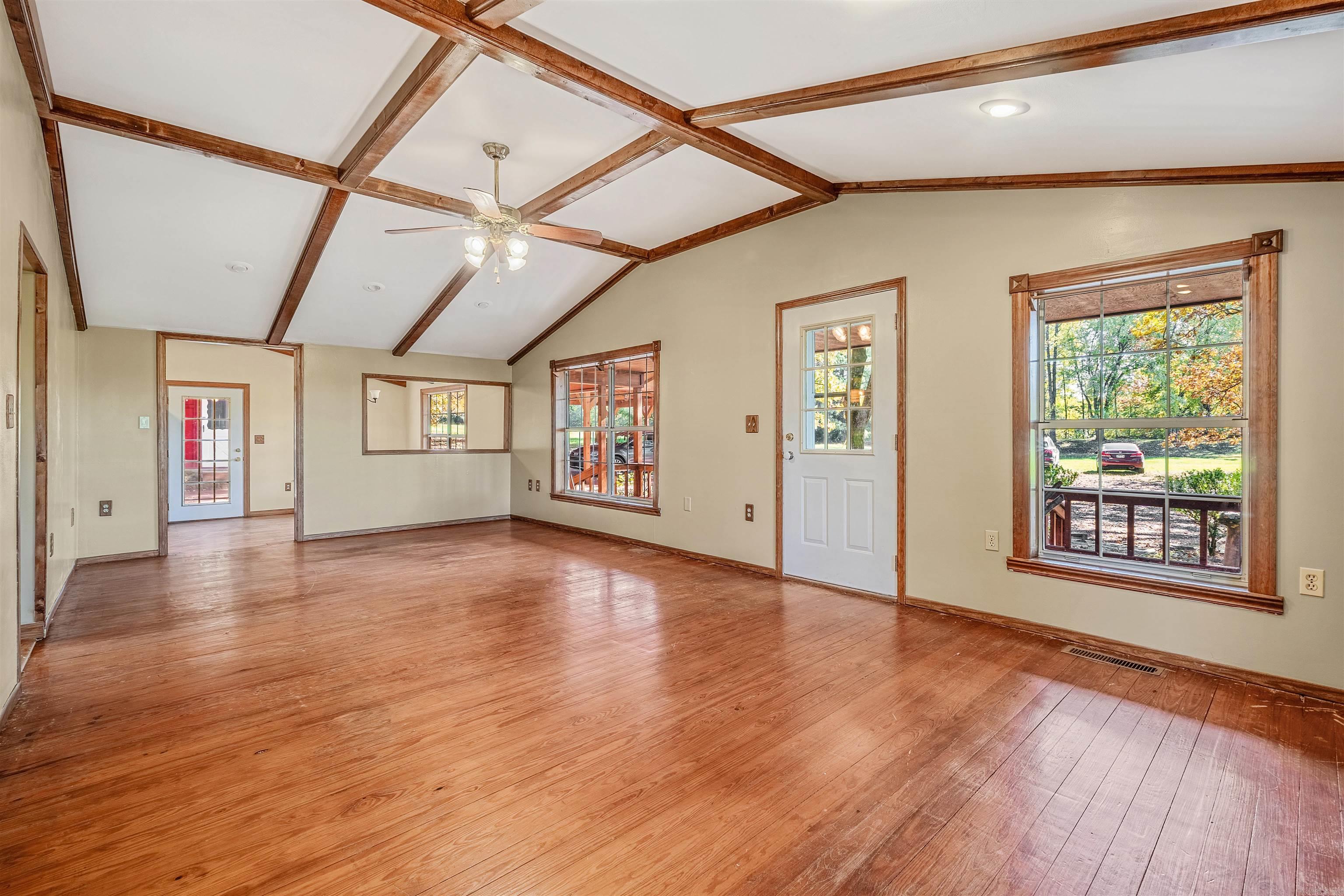 86 Arrowhead Rd.