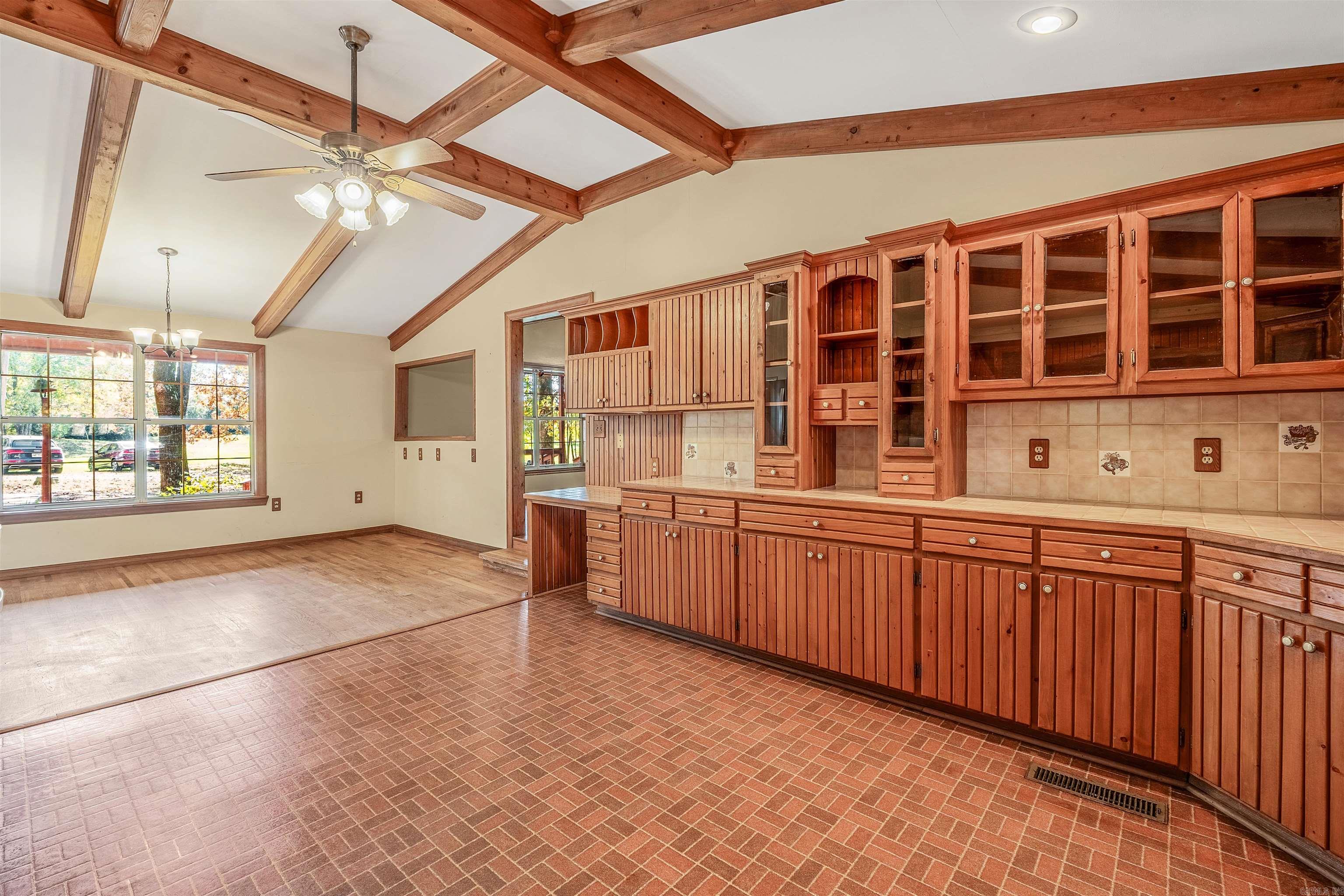 86 Arrowhead Rd.