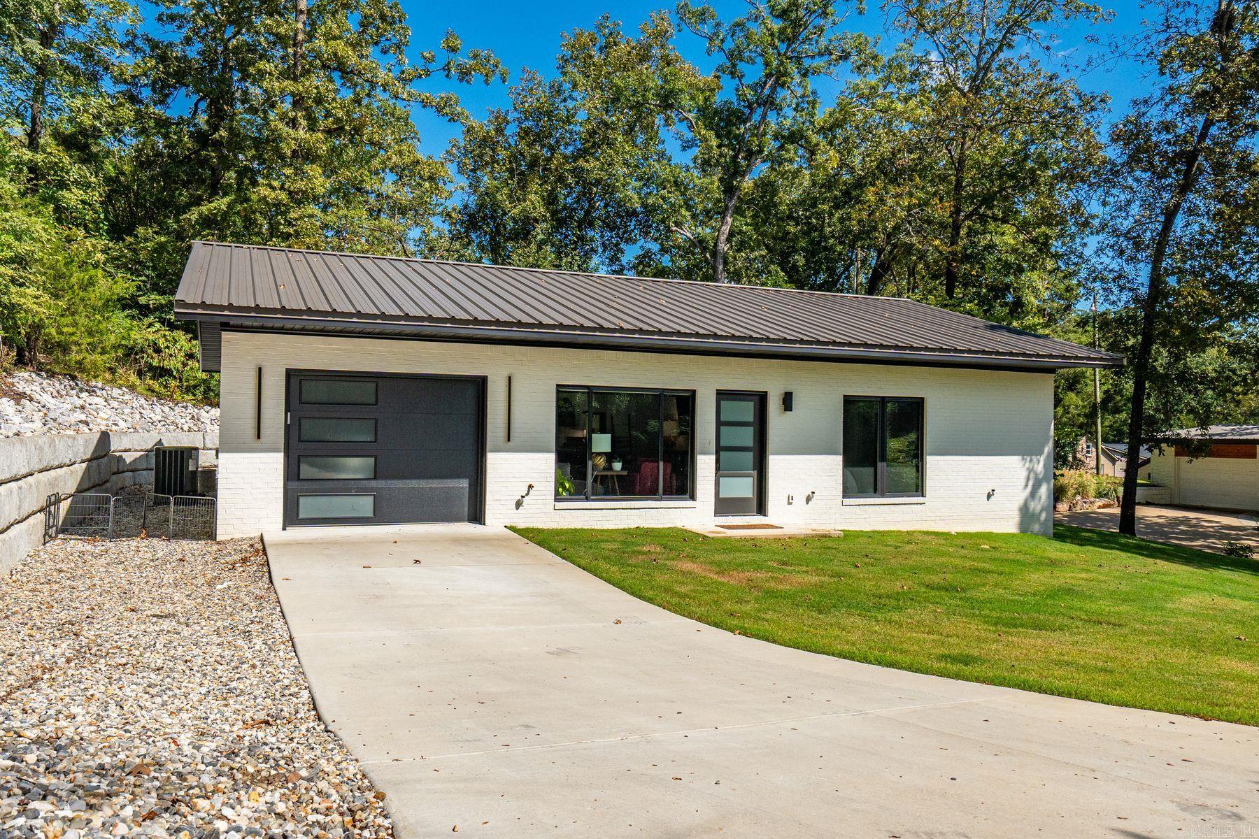 1113 Twin Points Road