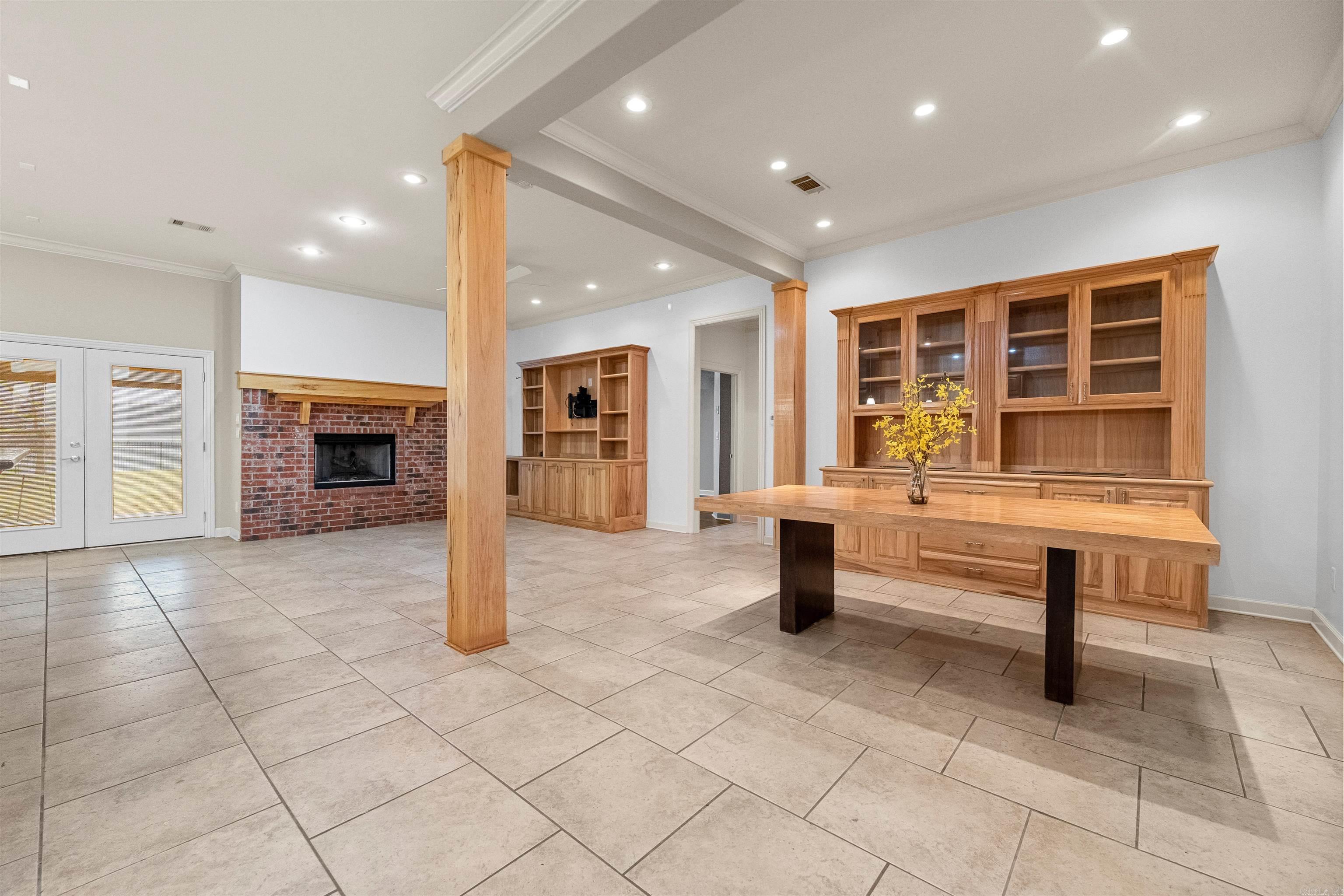 1070 Mound View Drive