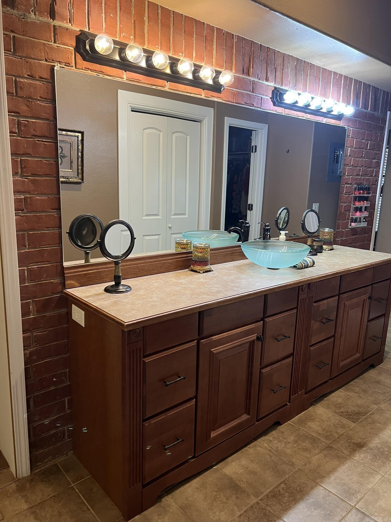 9 Fair Beauty Avenue