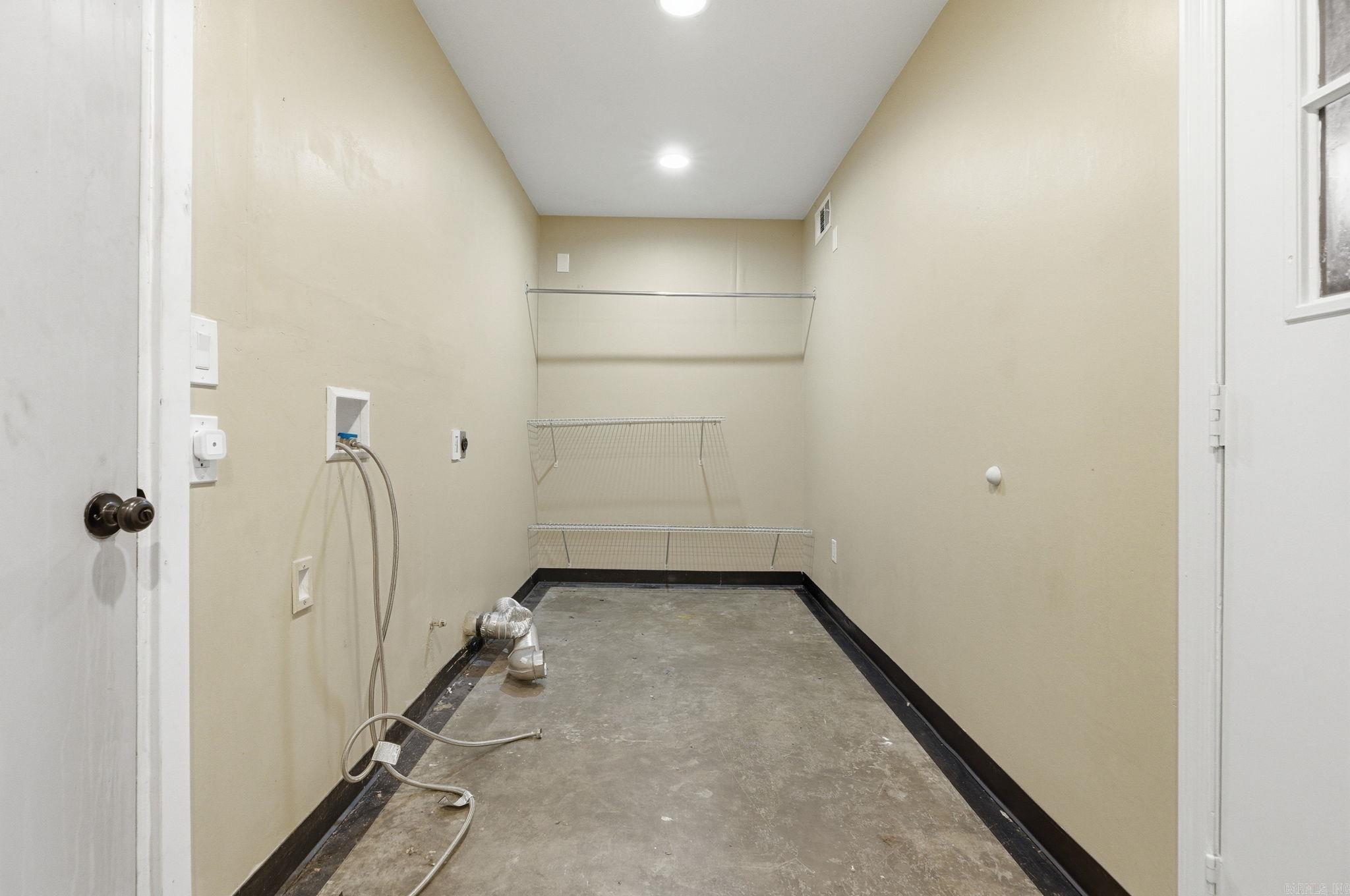 17 Shawnee Forest Cove