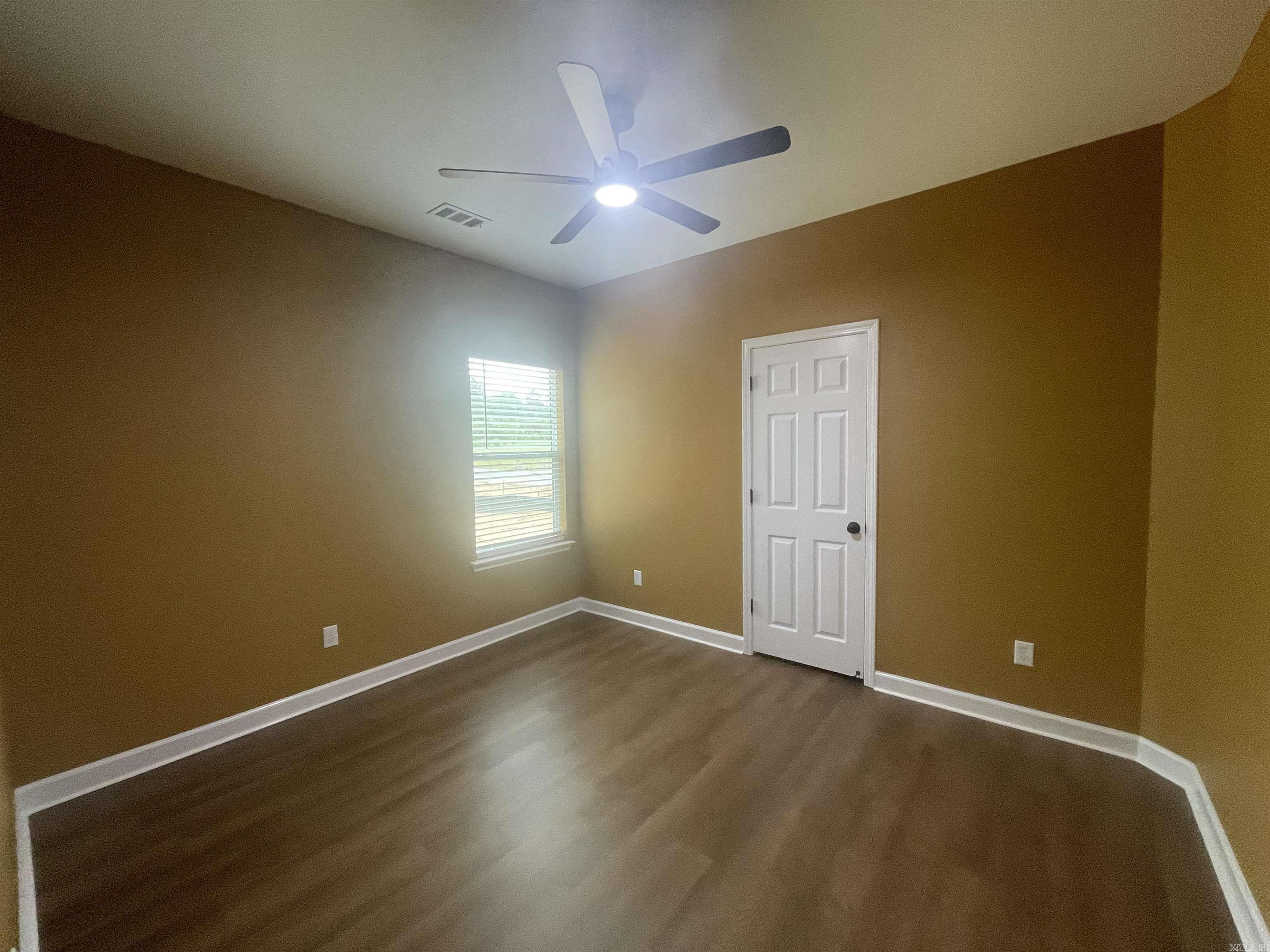 66 Springtree