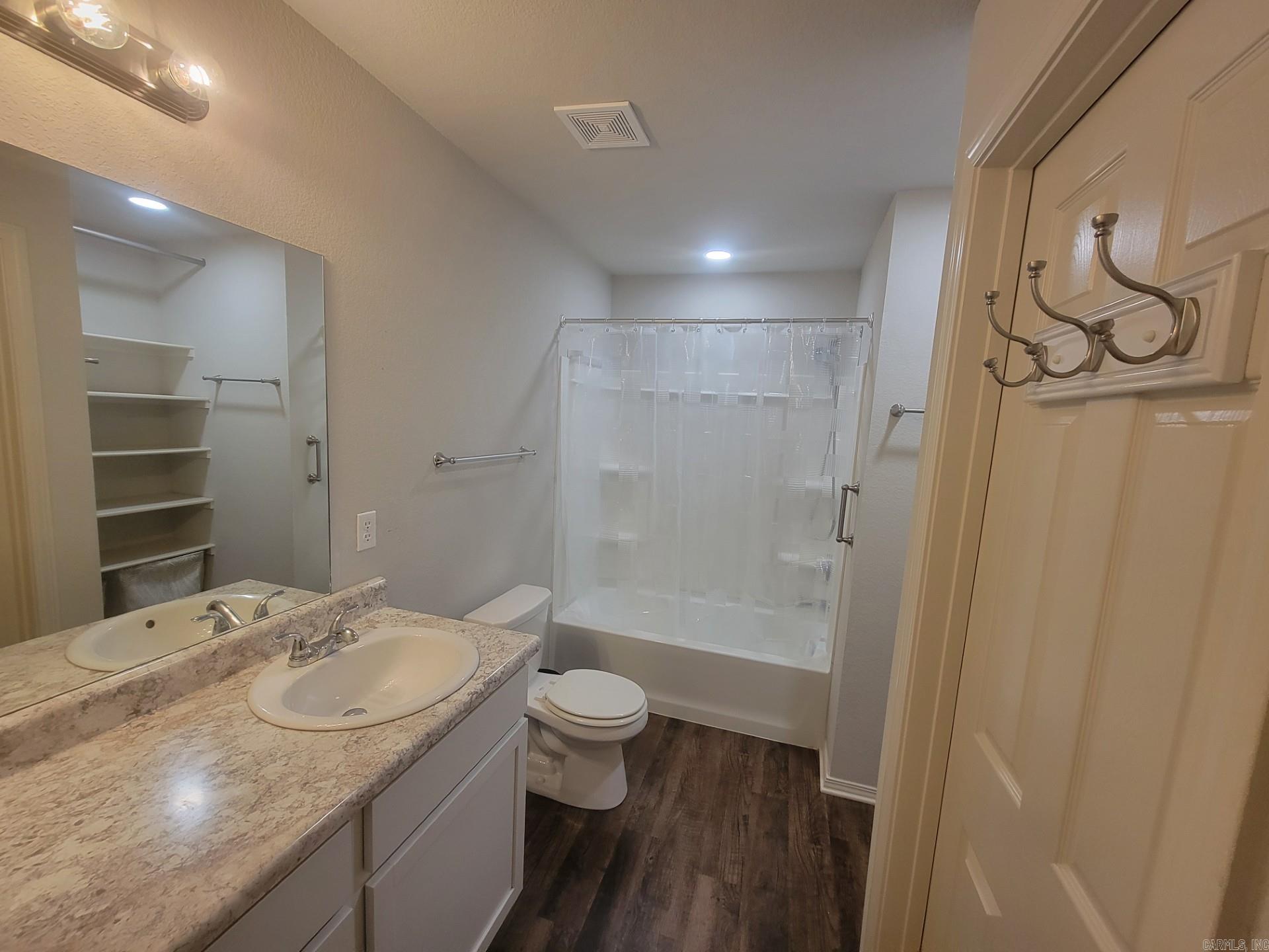 5512 Bundy Drive