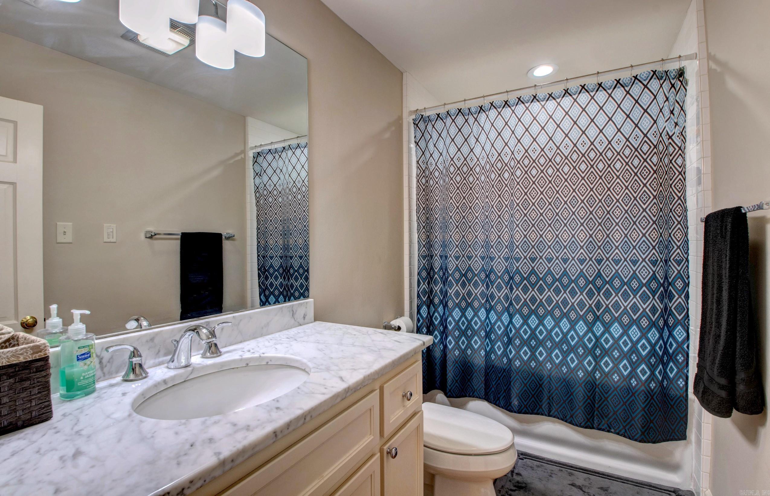3901 Cedar Hill Road, #16