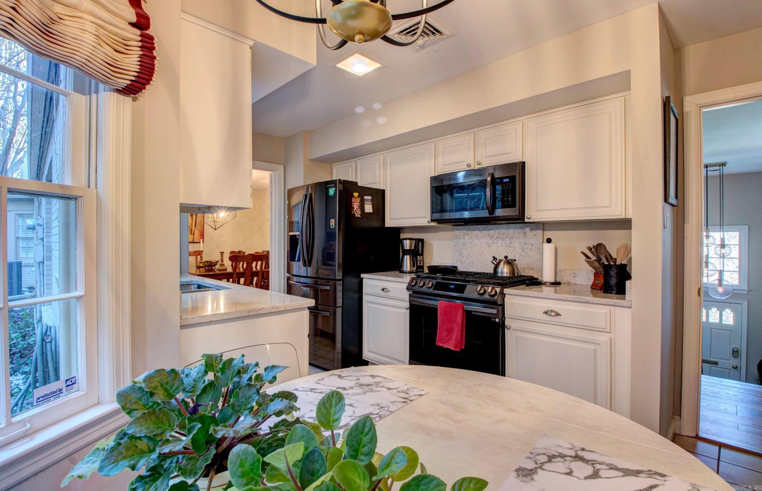 3901 Cedar Hill Road, #16