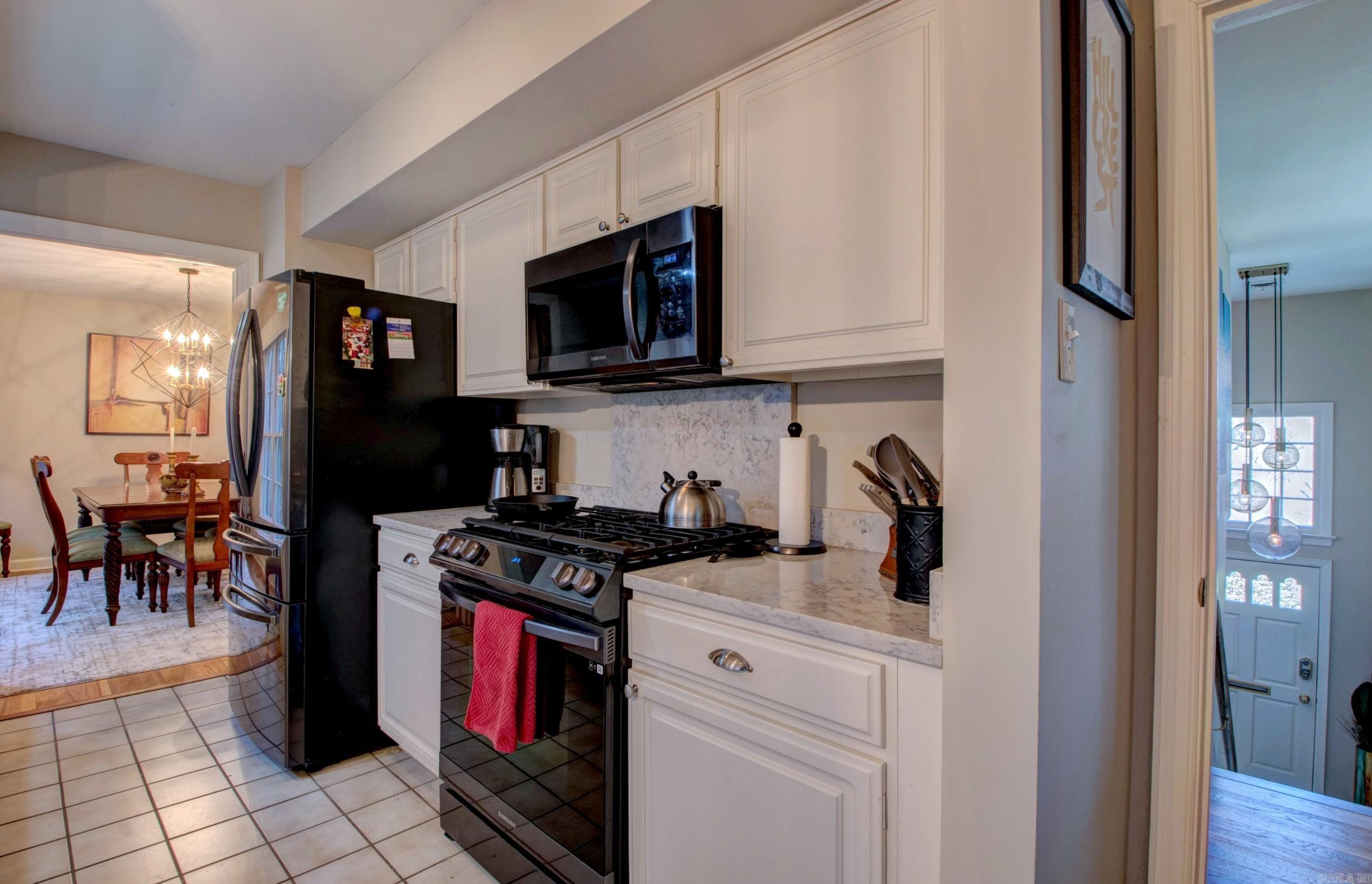 3901 Cedar Hill Road, #16