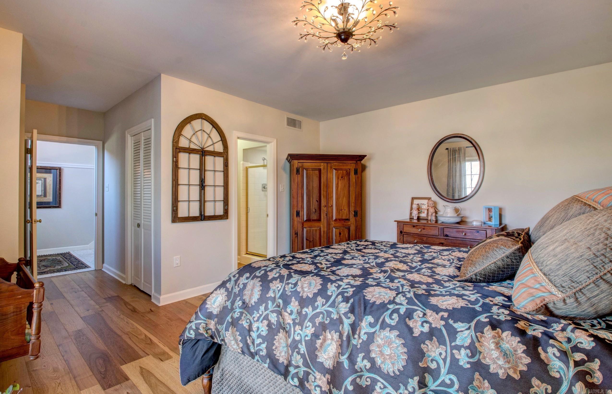 3901 Cedar Hill Road, #16