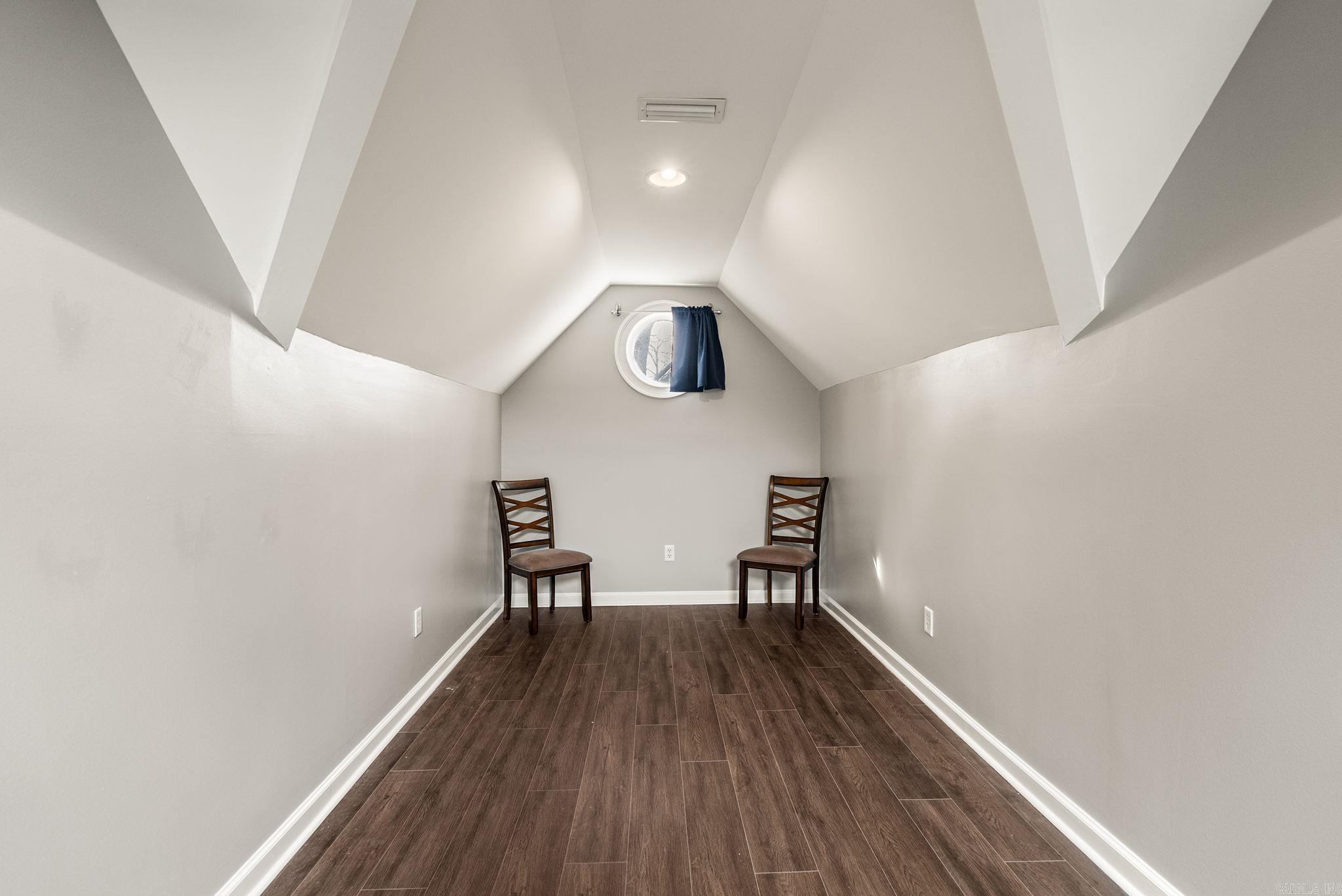 113 Mohawk Drive