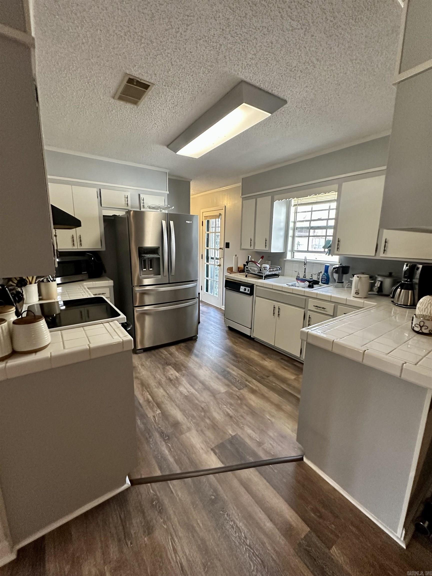 2601 Whippoorwill Lane