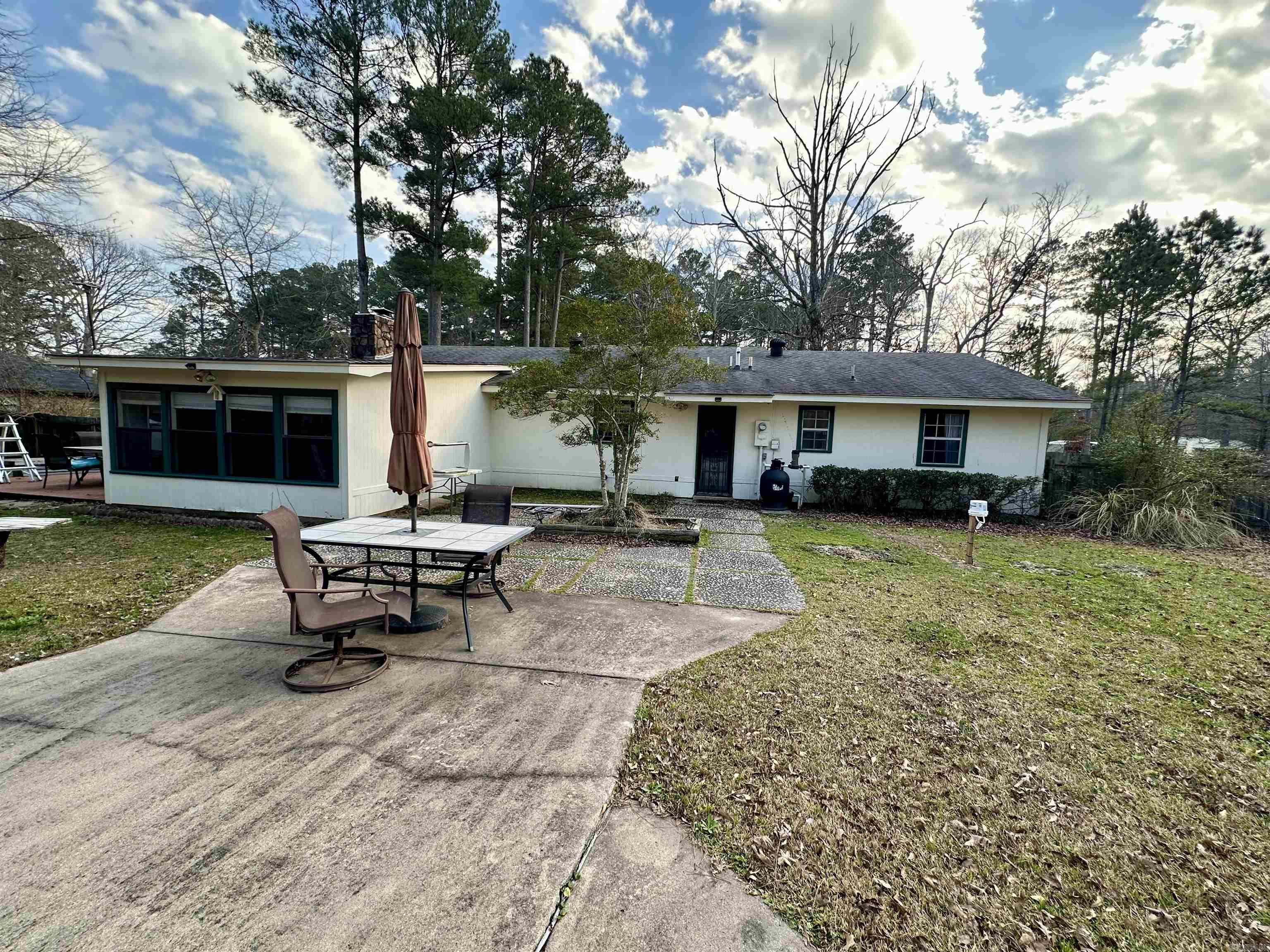 2601 Whippoorwill Lane