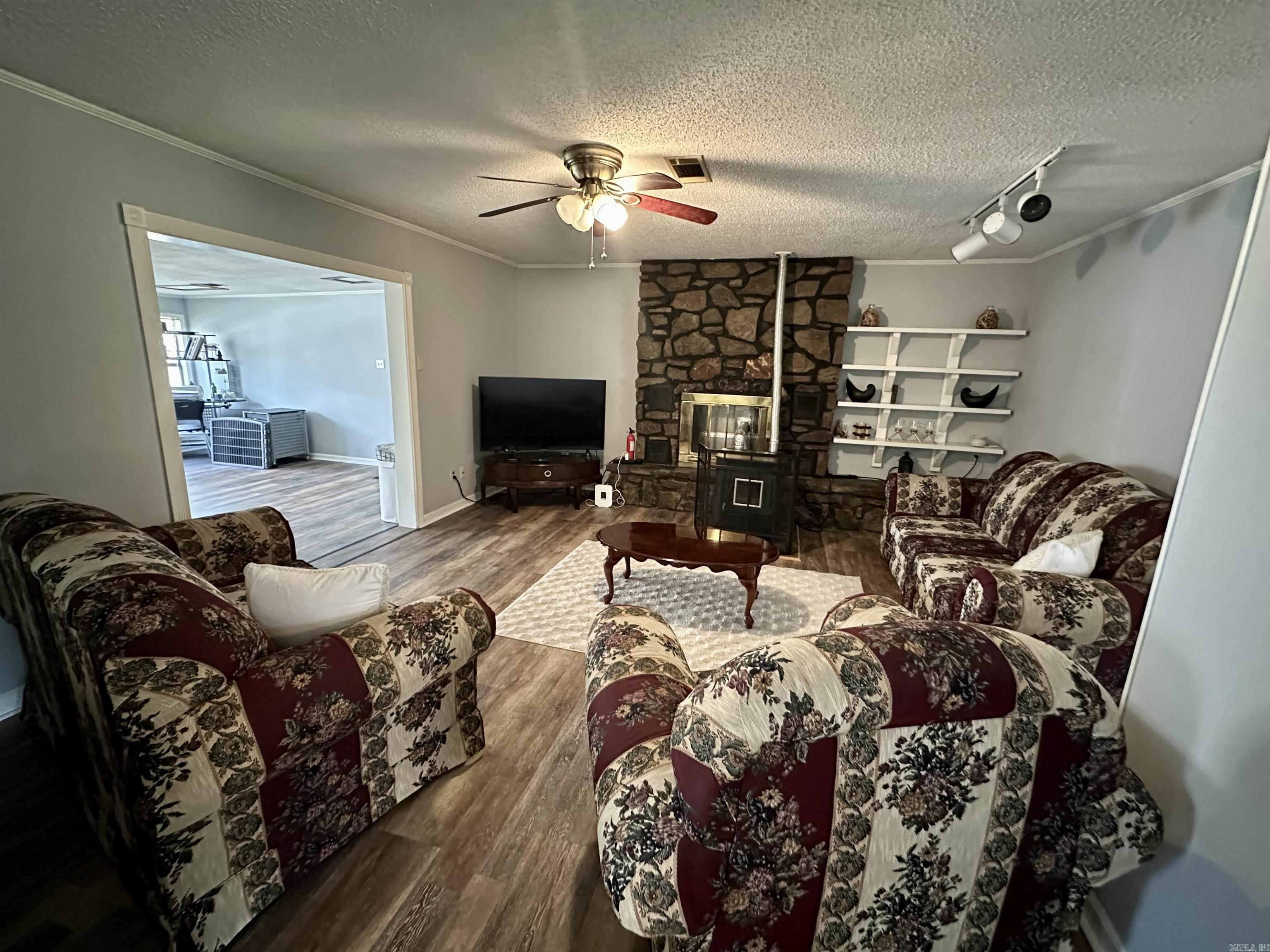2601 Whippoorwill Lane