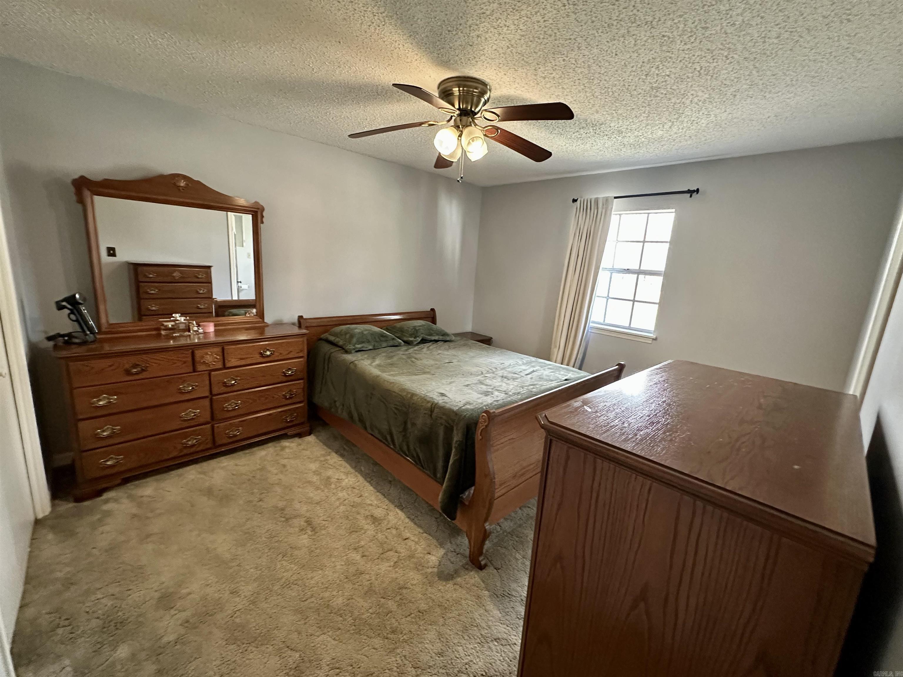 2601 Whippoorwill Lane